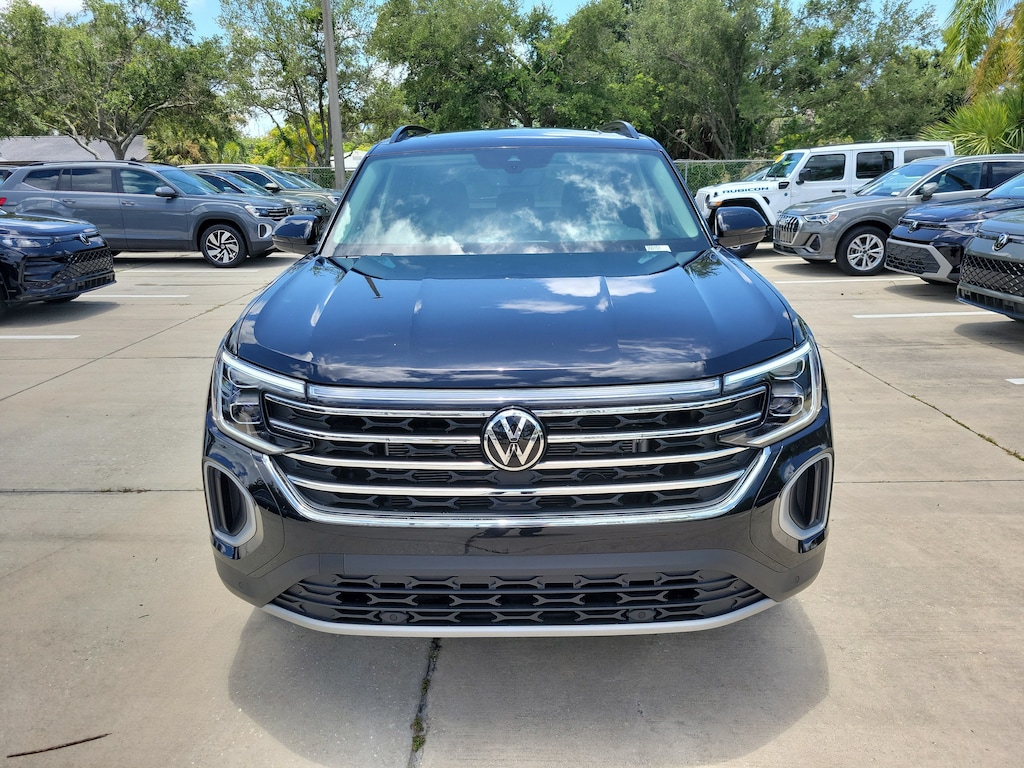 New 2026 Volkswagen Atlas SE w/Technology SUV