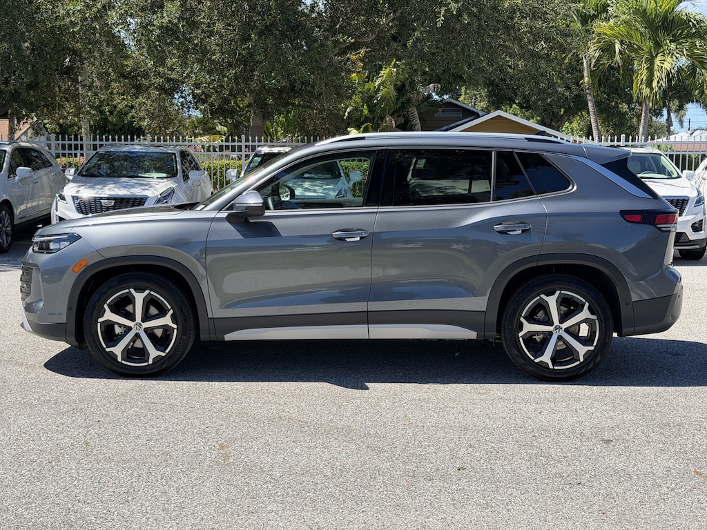 New 2026 Volkswagen Tiguan SE SUV