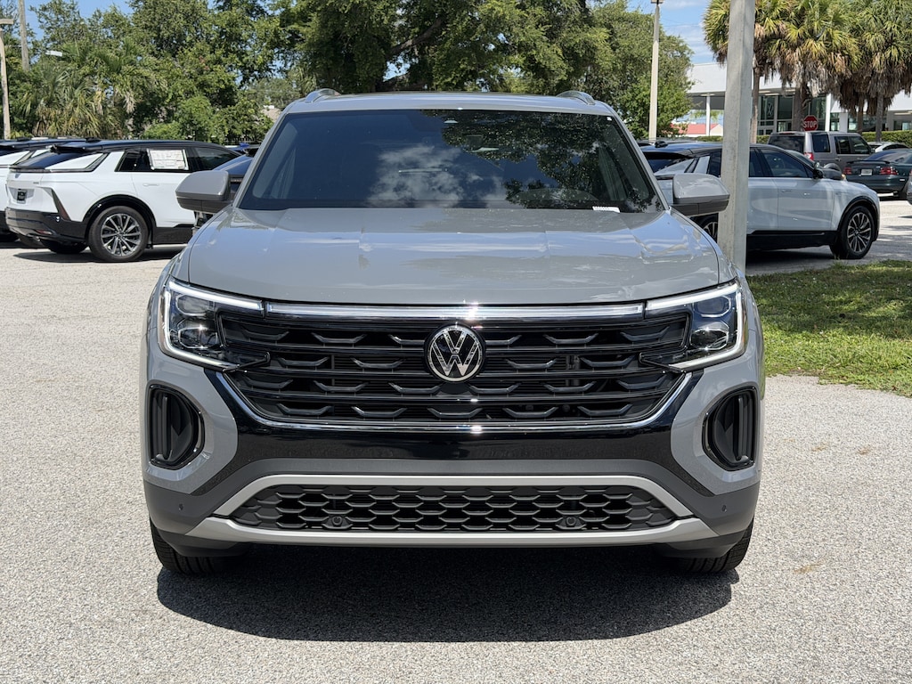 New 2026 Volkswagen Atlas Cross Sport SE w/Technology SUV
