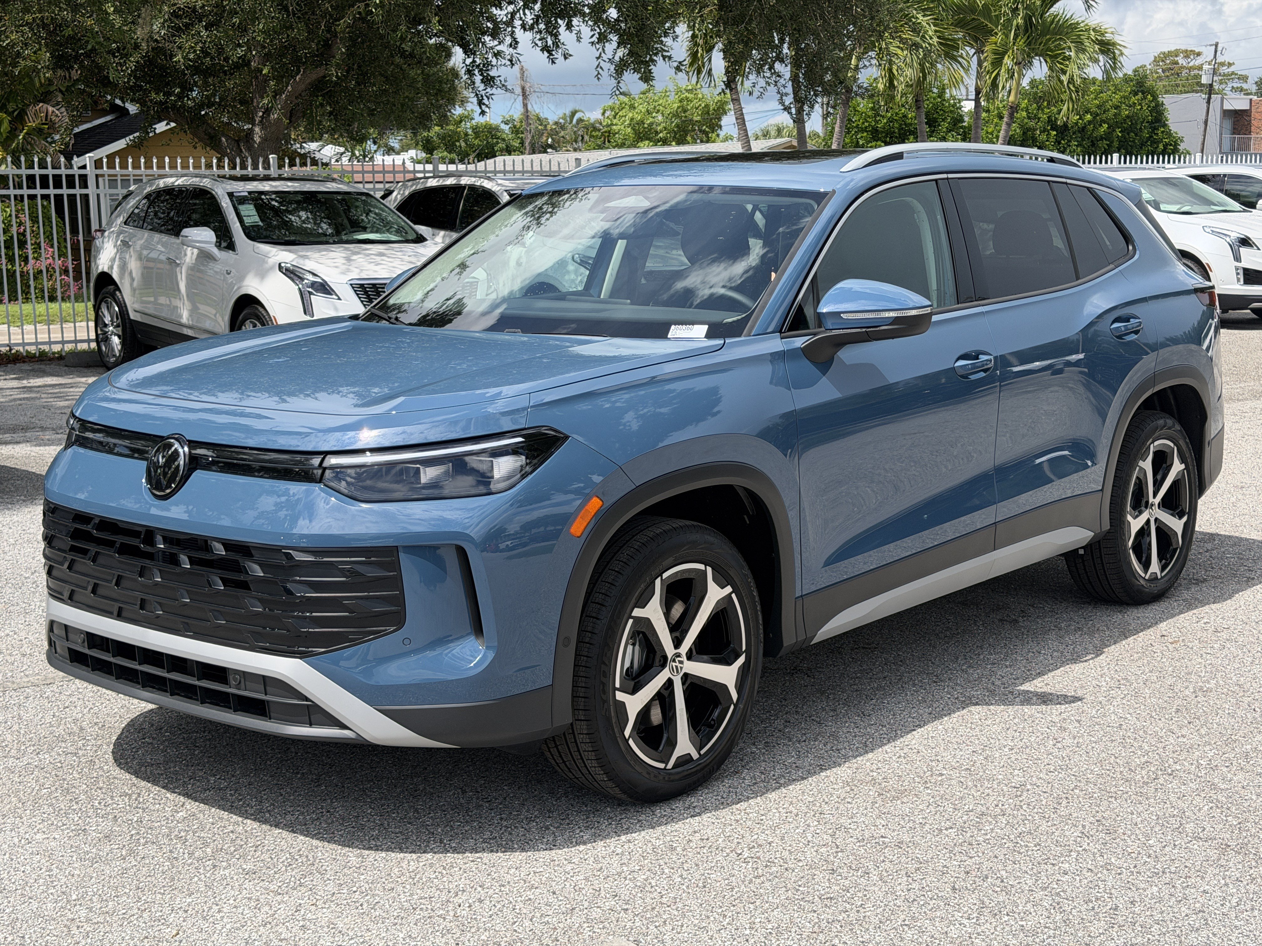 New 2026 Volkswagen Tiguan SE SUV