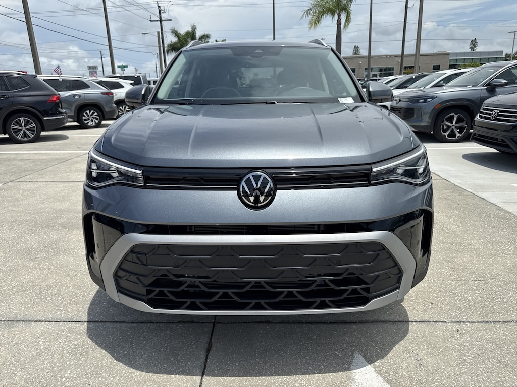 New 2026 Volkswagen Taos 1.5T SE SUV