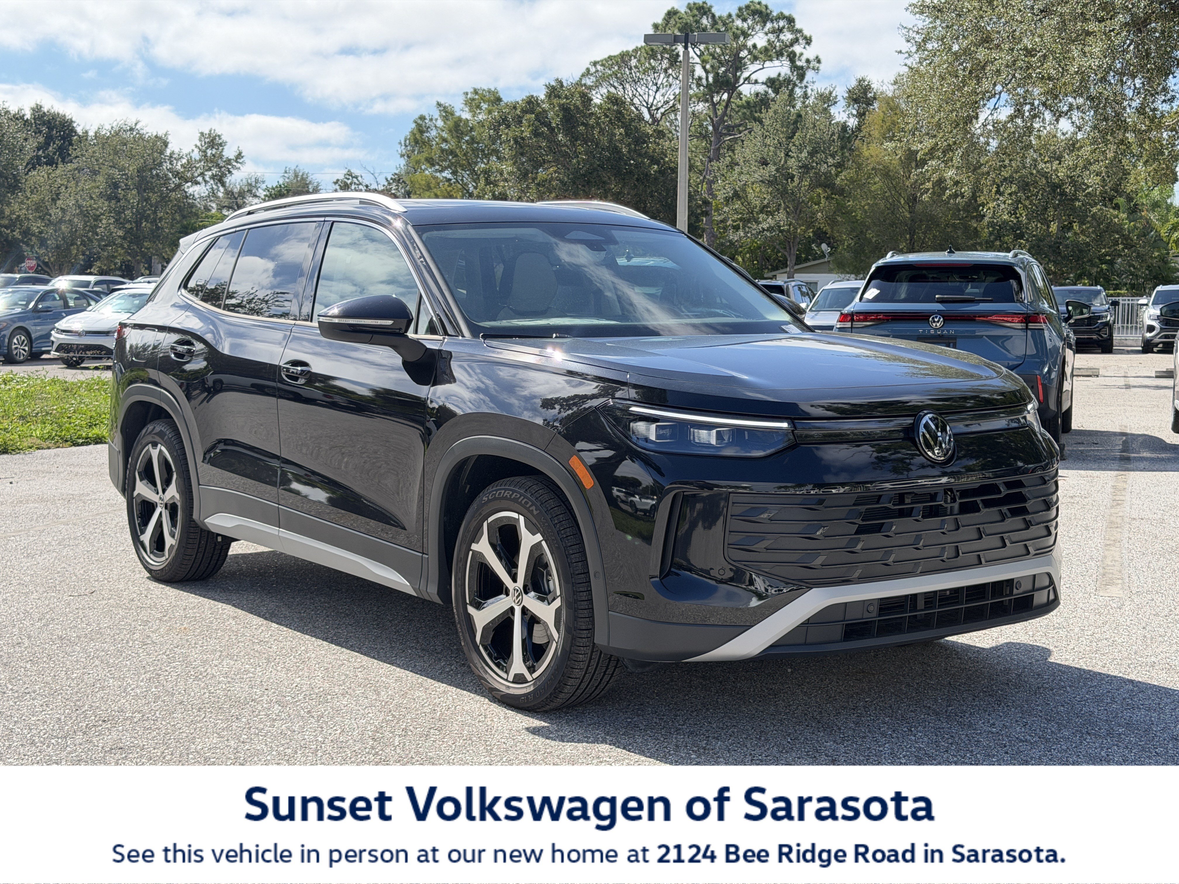 New 2026 Volkswagen Tiguan SE SUV