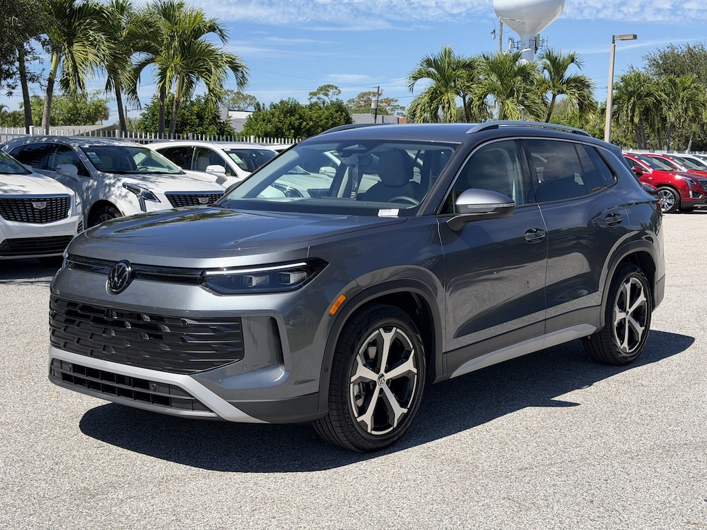 New 2026 Volkswagen Tiguan SE SUV