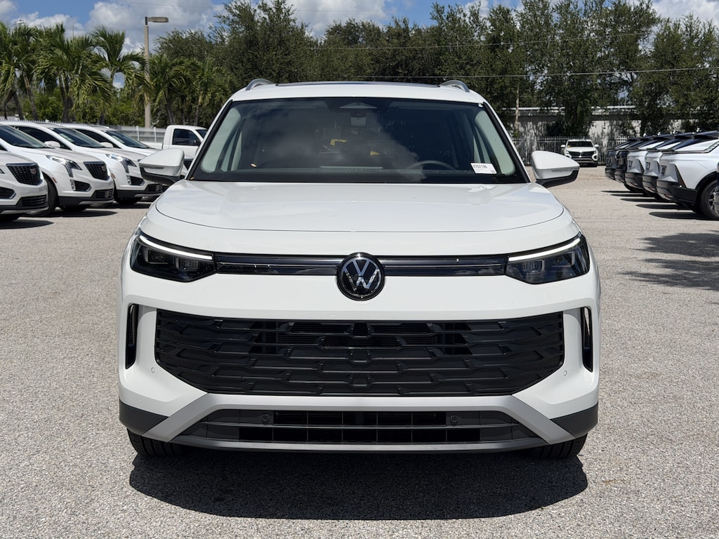New 2026 Volkswagen Tiguan SE SE FWD