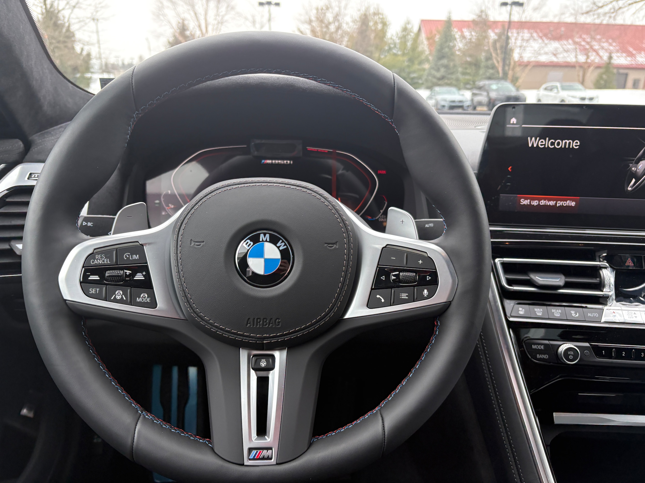 2026 BMW 8 Series M850i - Photo 15