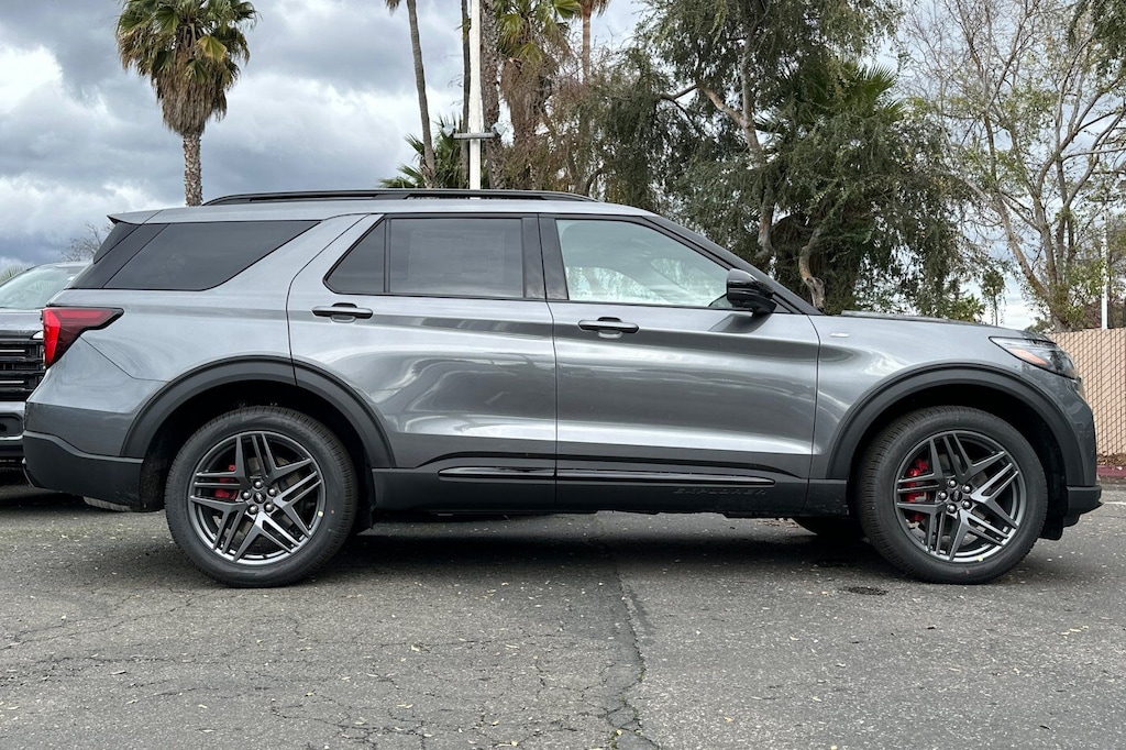 New 2026 Ford Explorer ST-Line SUV