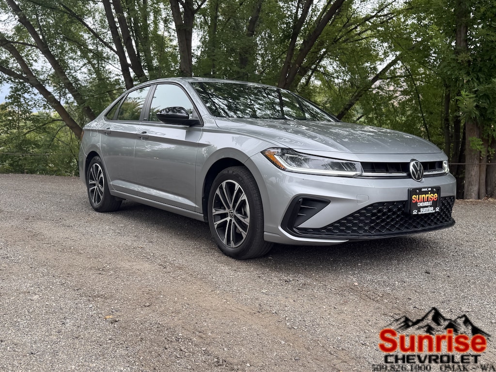 Used 2025 Volkswagen Jetta Sport Sport Auto