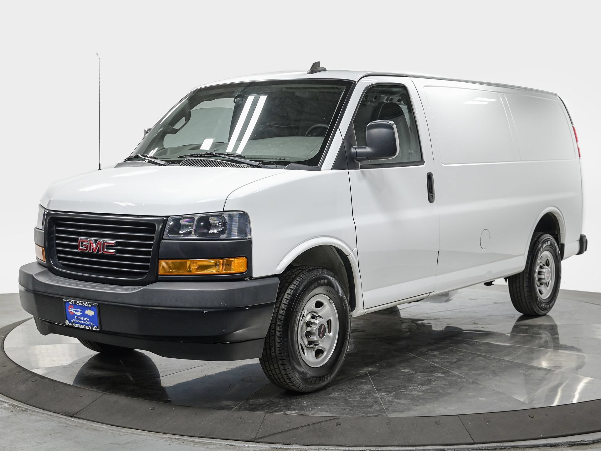 2021 GMC Savana Cargo