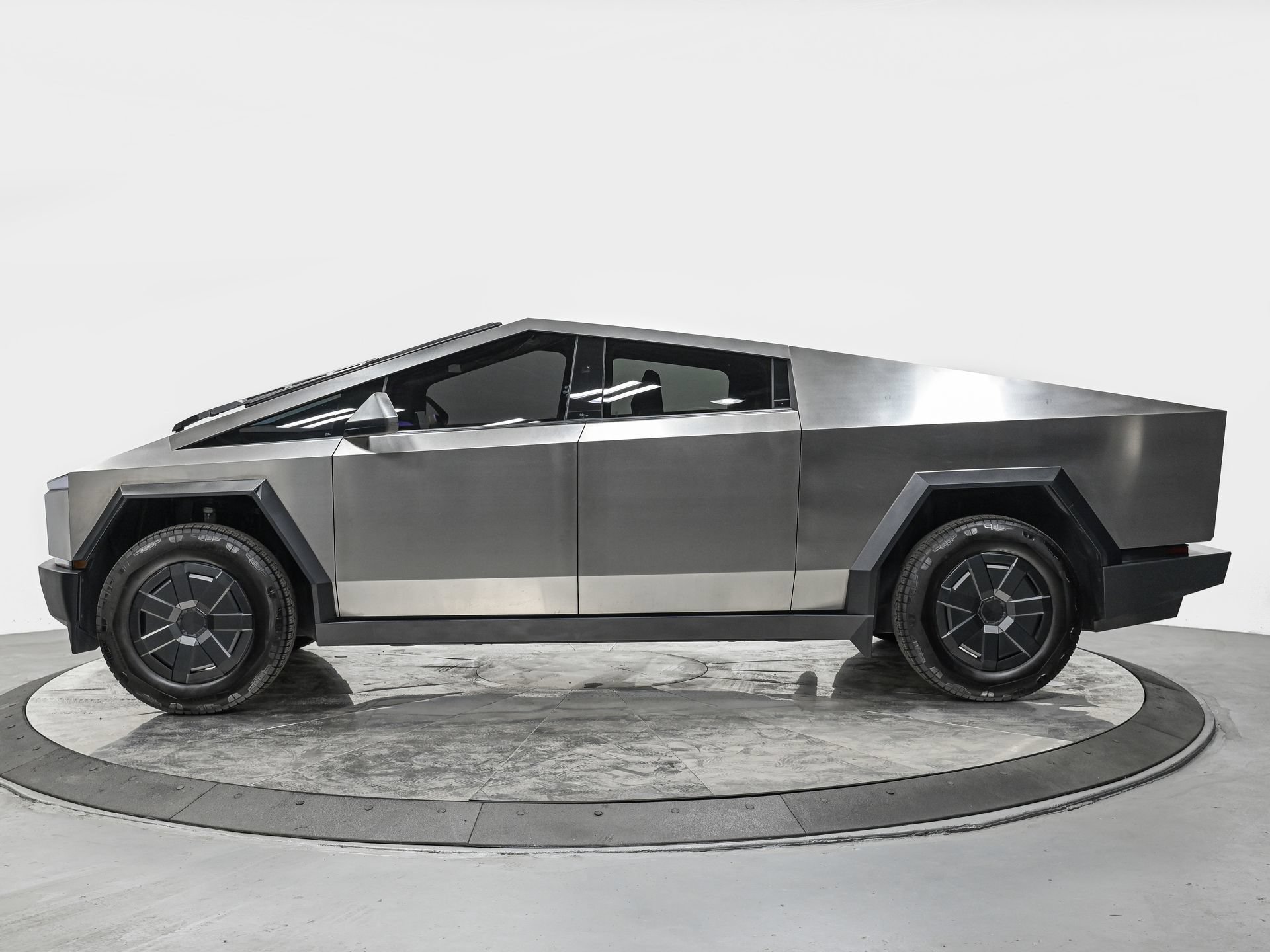 Used 2025 Tesla Cybertruck Base with VIN 7G2CEHED9SA069597 for sale in Forest Hills, NY