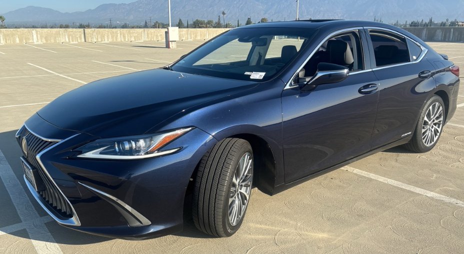 2019 Lexus ES Hybrid