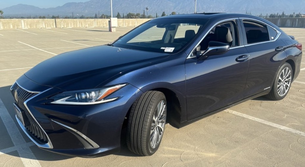 Certified 2019 Lexus ES 300h Premium Sedan