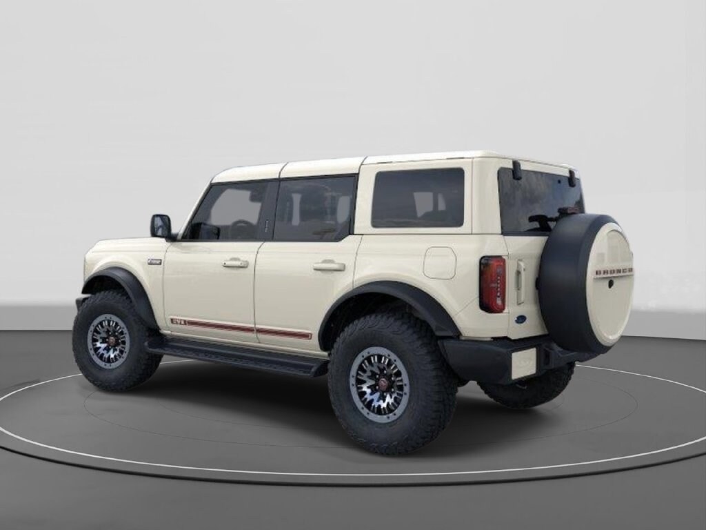 New 2026 Ford Bronco Outer Banks SUV