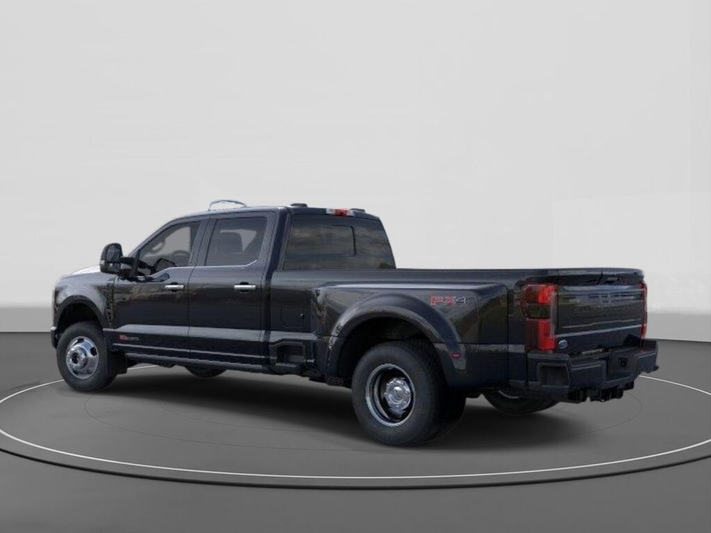 New 2026 Ford F-350 Platinum Truck Crew Cab