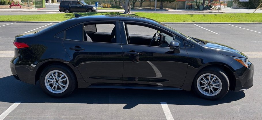 Used 2022 Toyota Corolla Hybrid LE Sedan