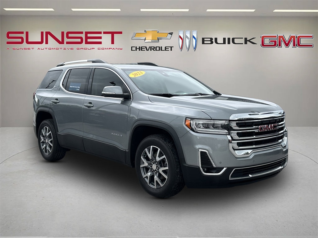 2023 GMC Acadia SLT
