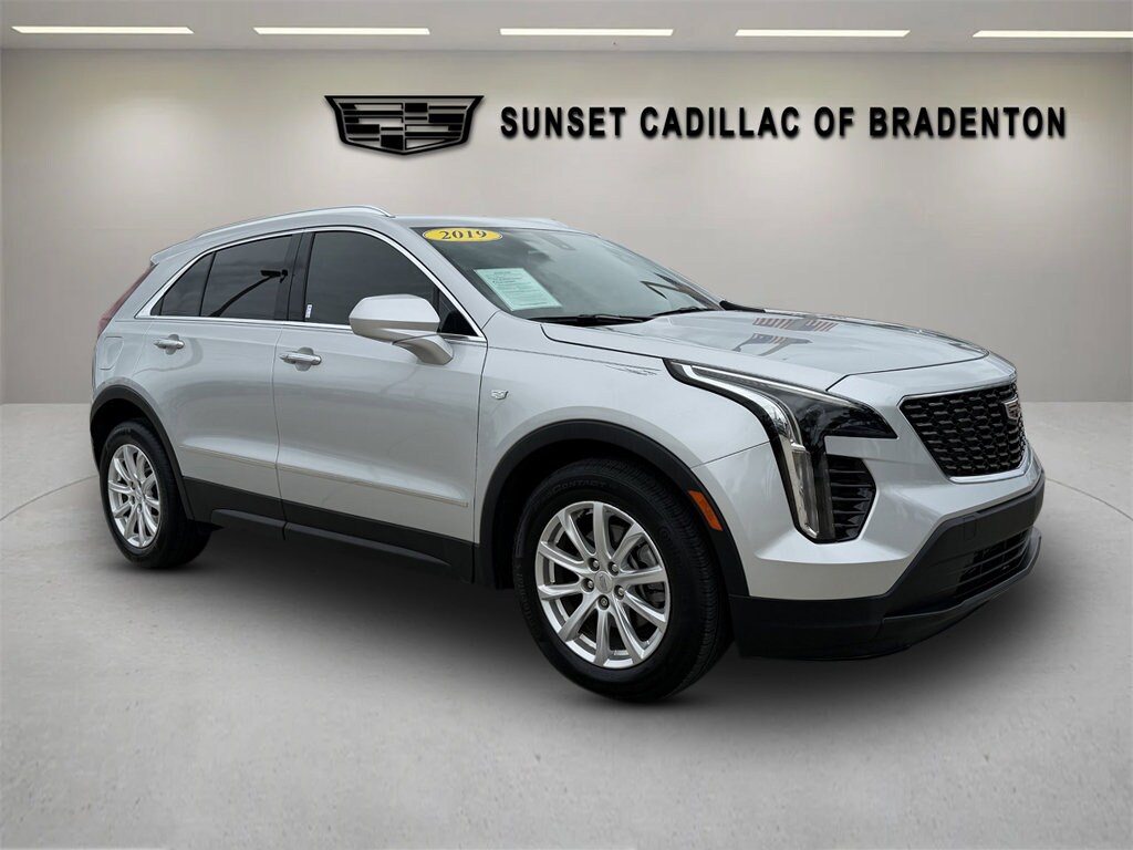 Used 2019 CADILLAC XT4 FWD Luxury SUV
