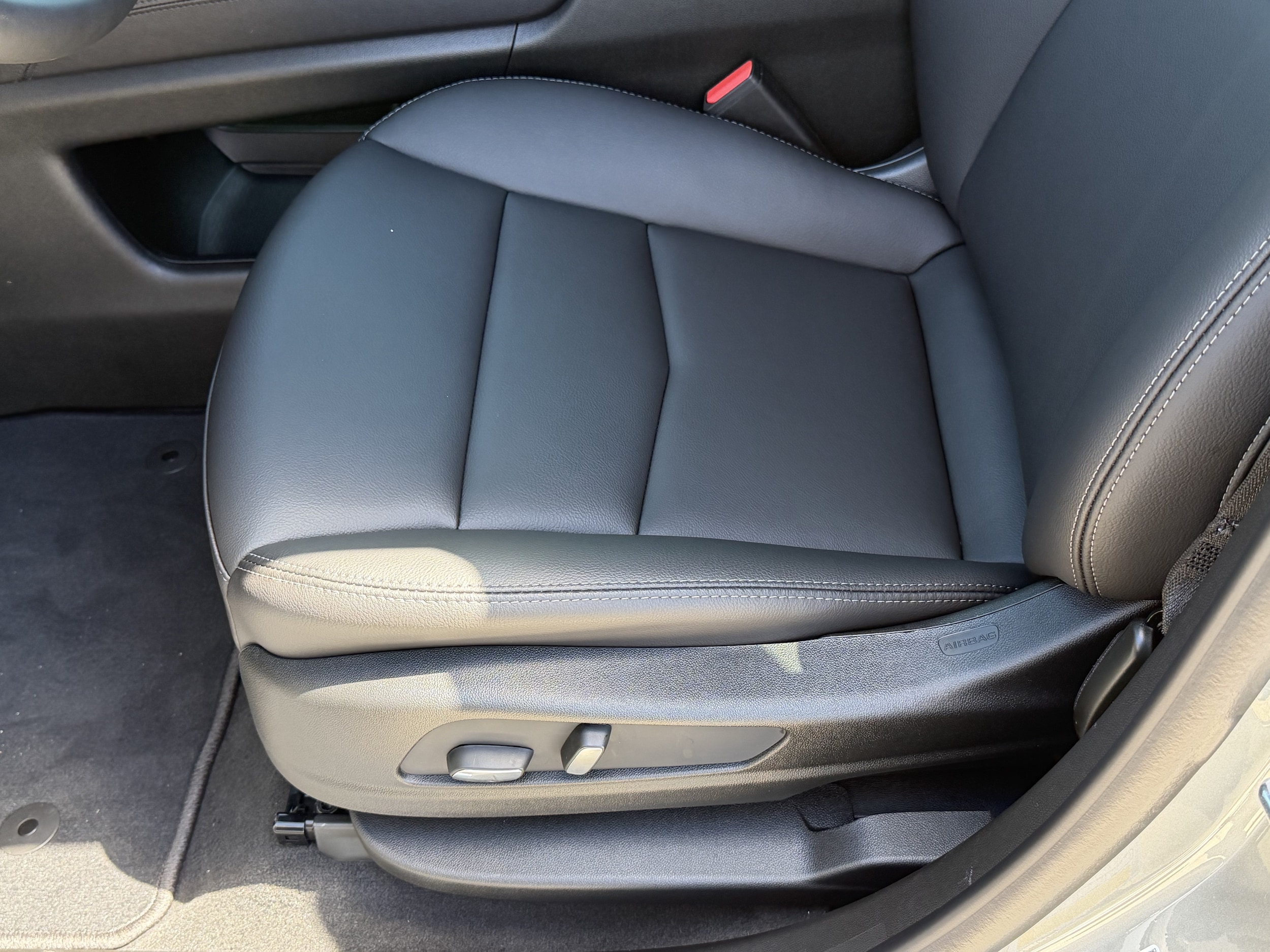 2026 Cadillac XT5 Luxury - Photo 12