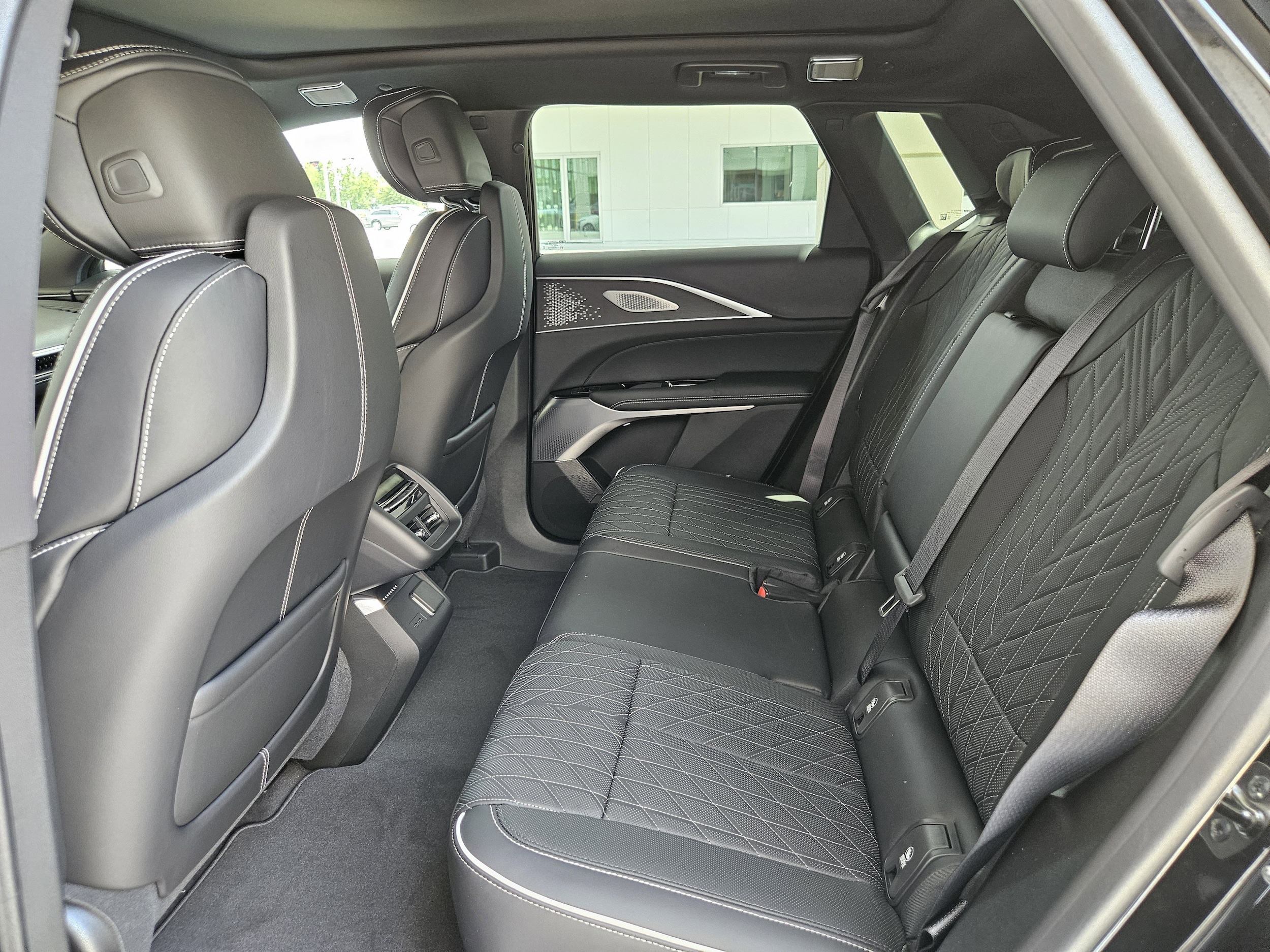 2026 Cadillac LYRIQ V Premium - Photo 14