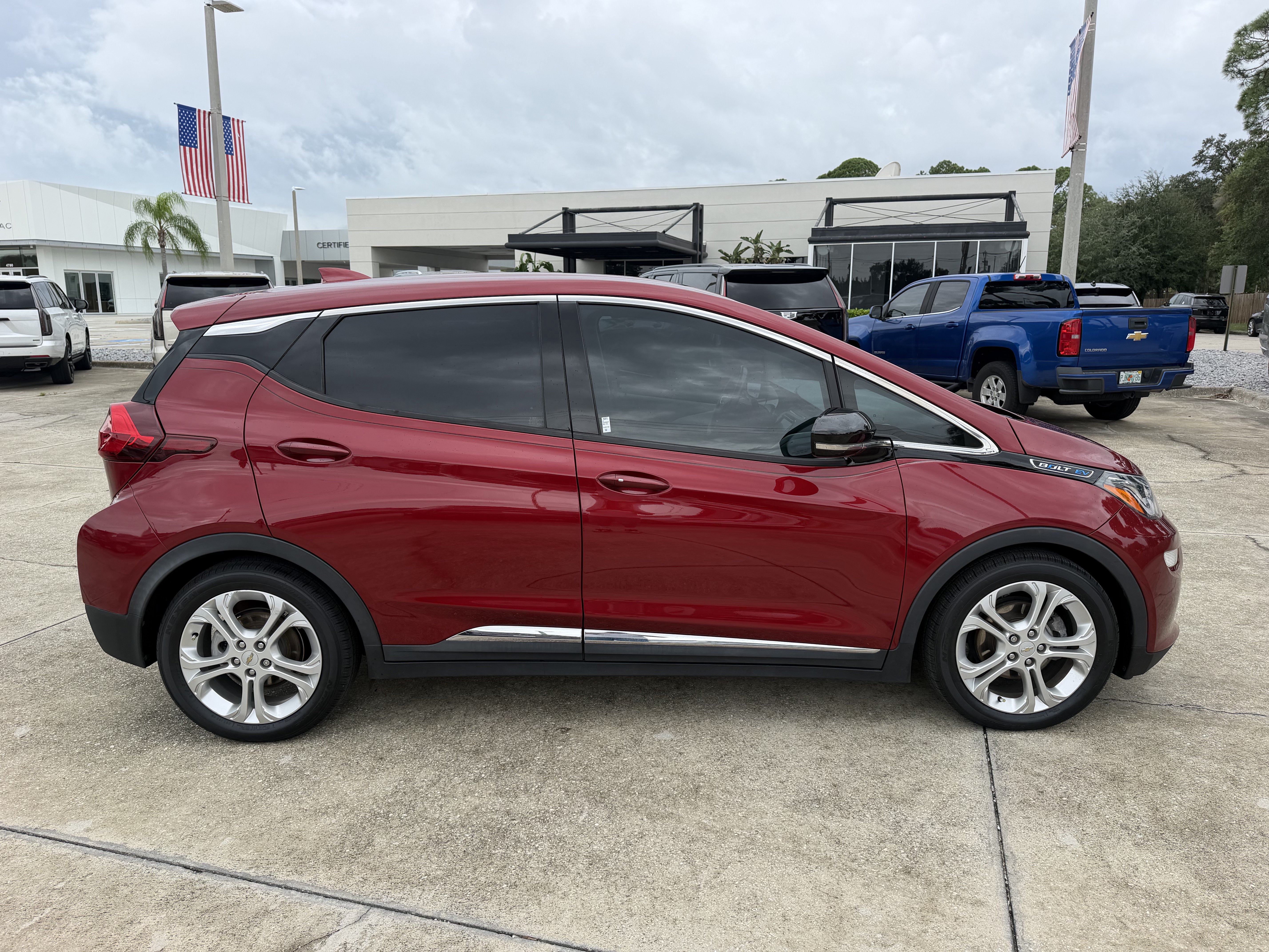 Used 2021 Chevrolet Bolt EV LT with VIN 1G1FY6S09M4111463 for sale in Bradenton, FL