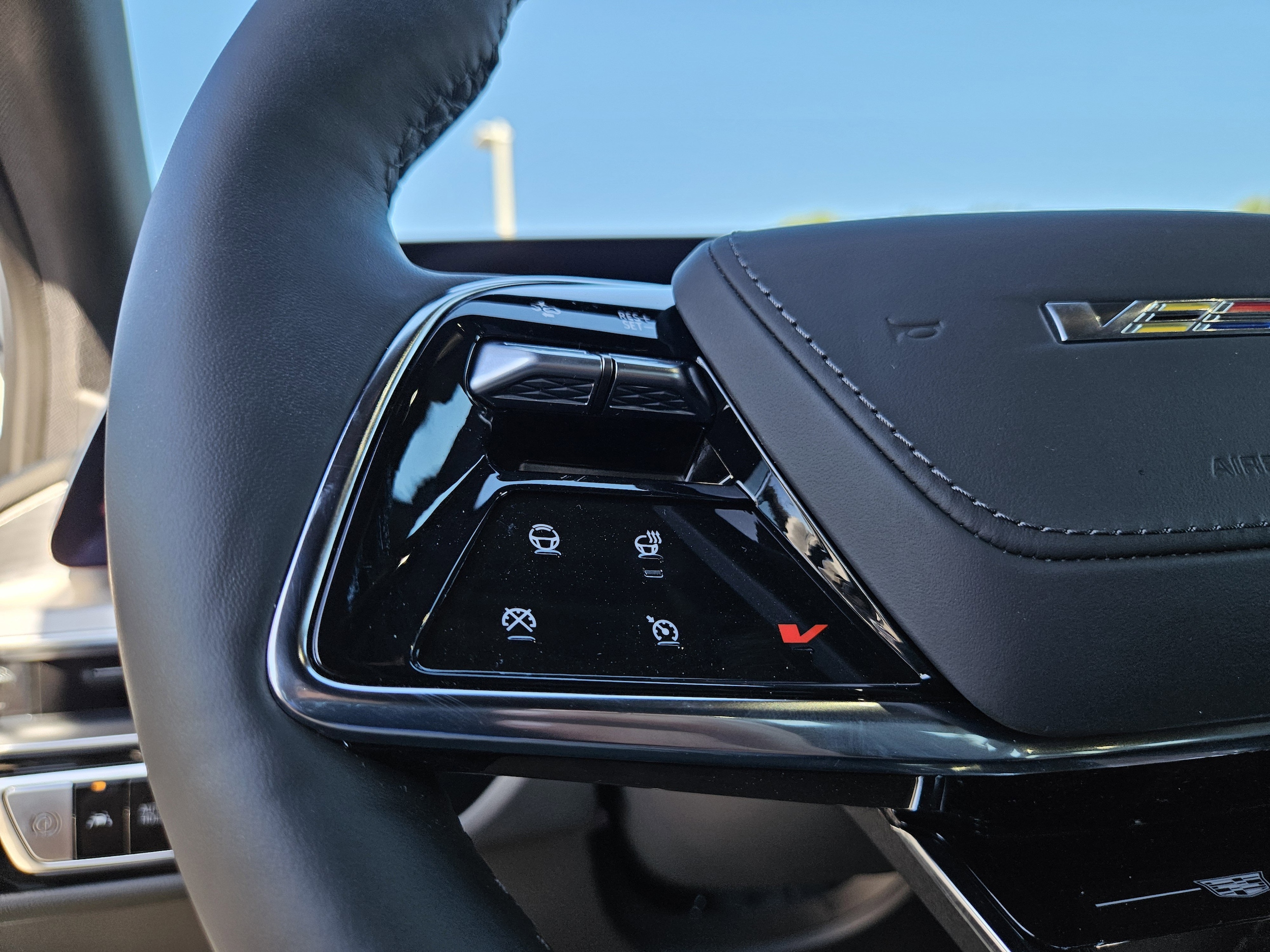 2026 Cadillac LYRIQ V - Photo 32