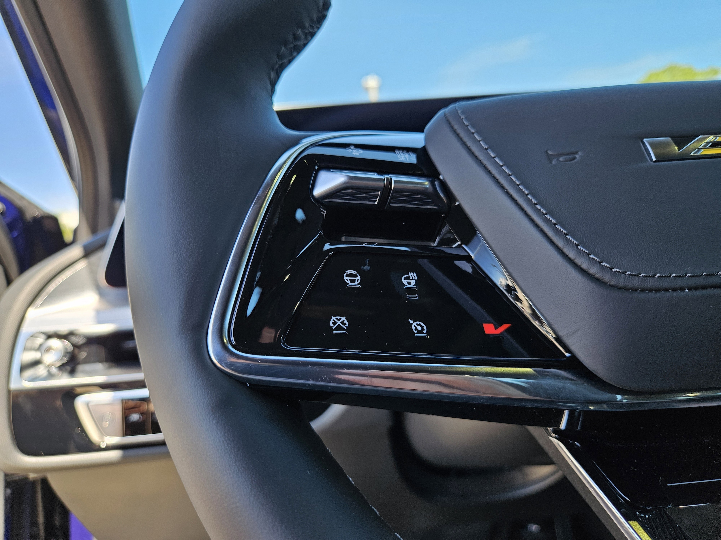 2026 Cadillac LYRIQ V - Photo 32