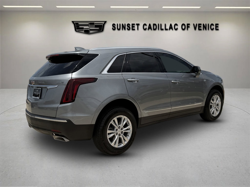 New 2026 CADILLAC XT5 Luxury SUV