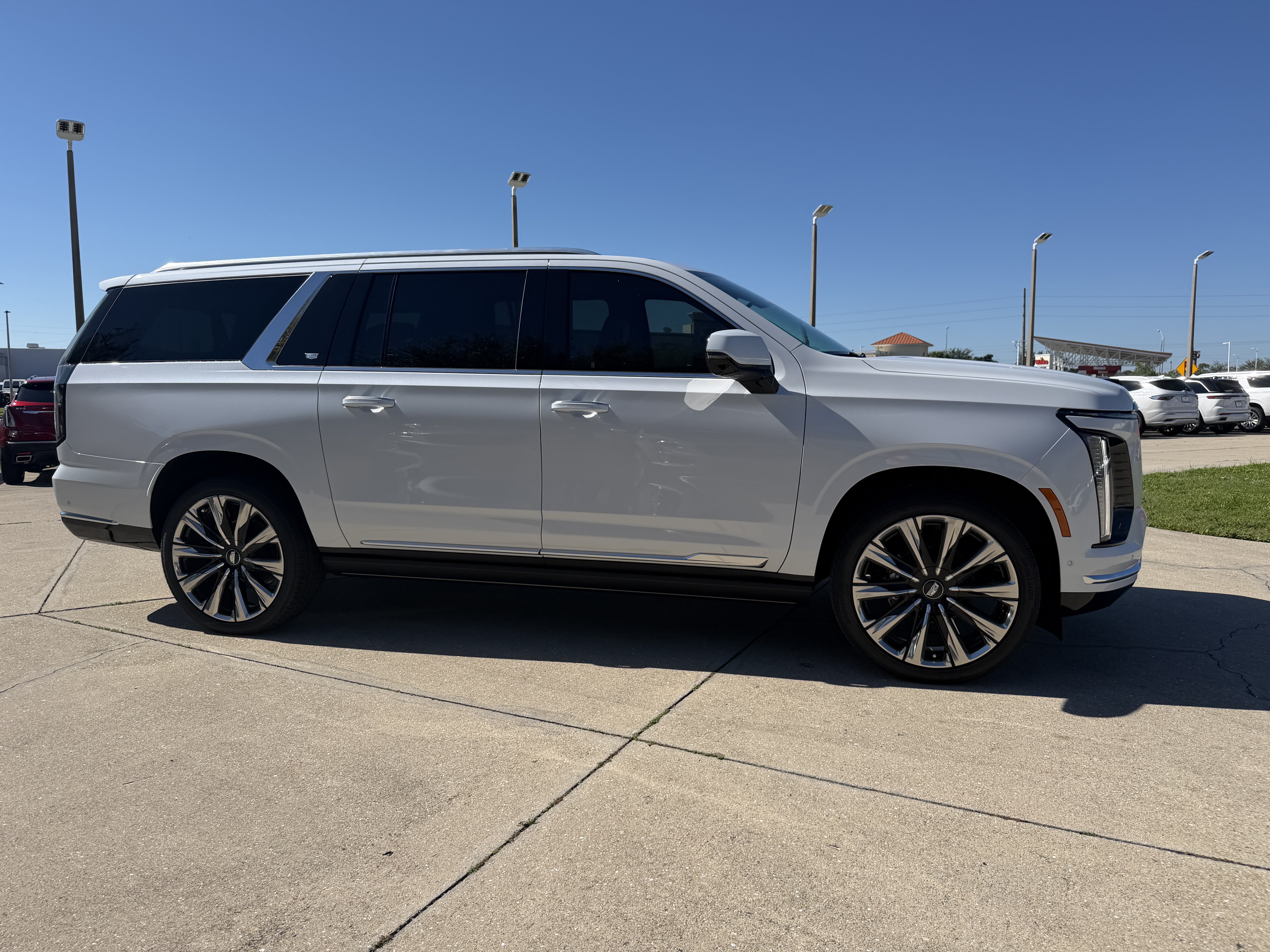 New 2026 CADILLAC Escalade ESV Luxury SUV