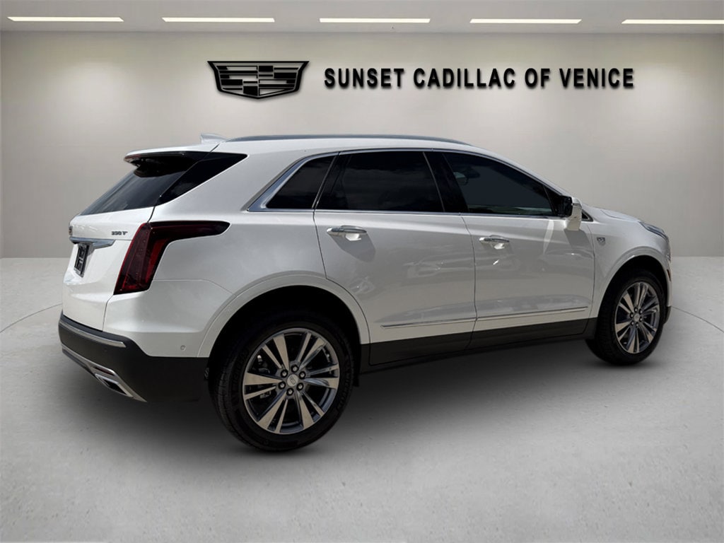 New 2026 CADILLAC XT5 Premium Luxury SUV