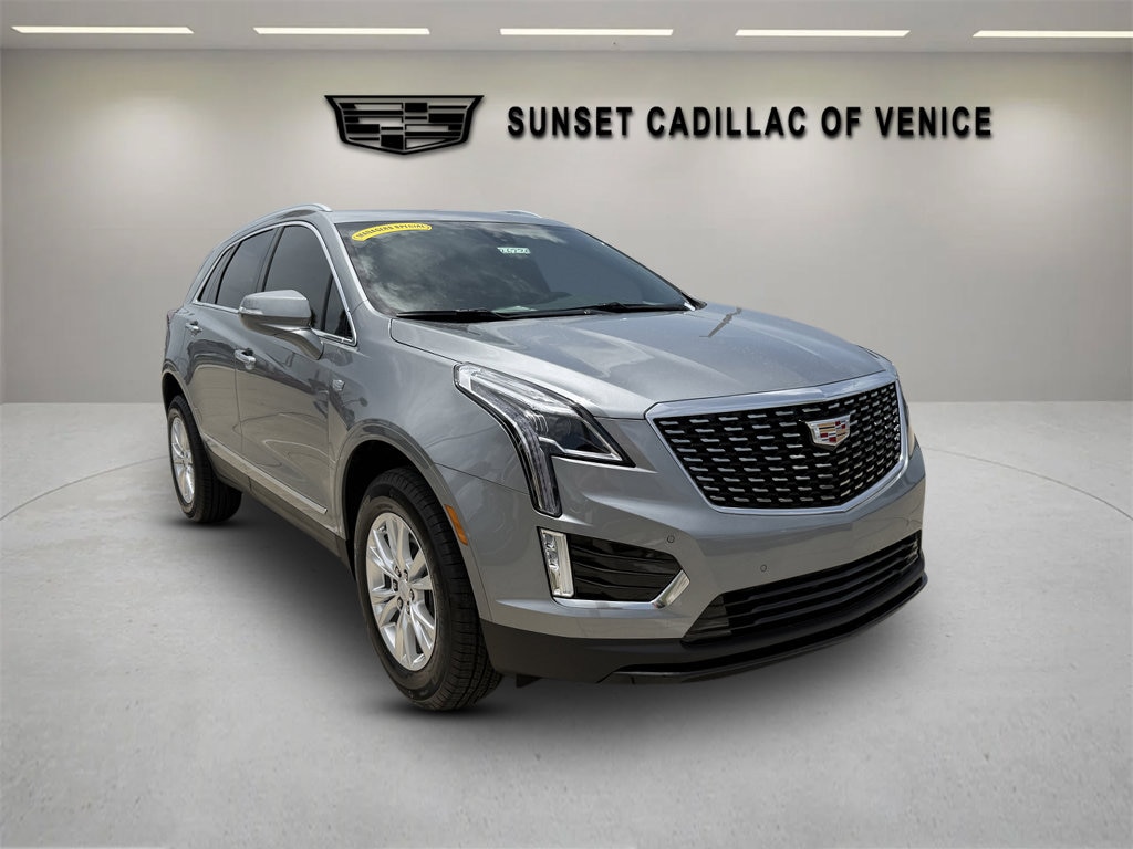New 2026 CADILLAC XT5 Luxury SUV