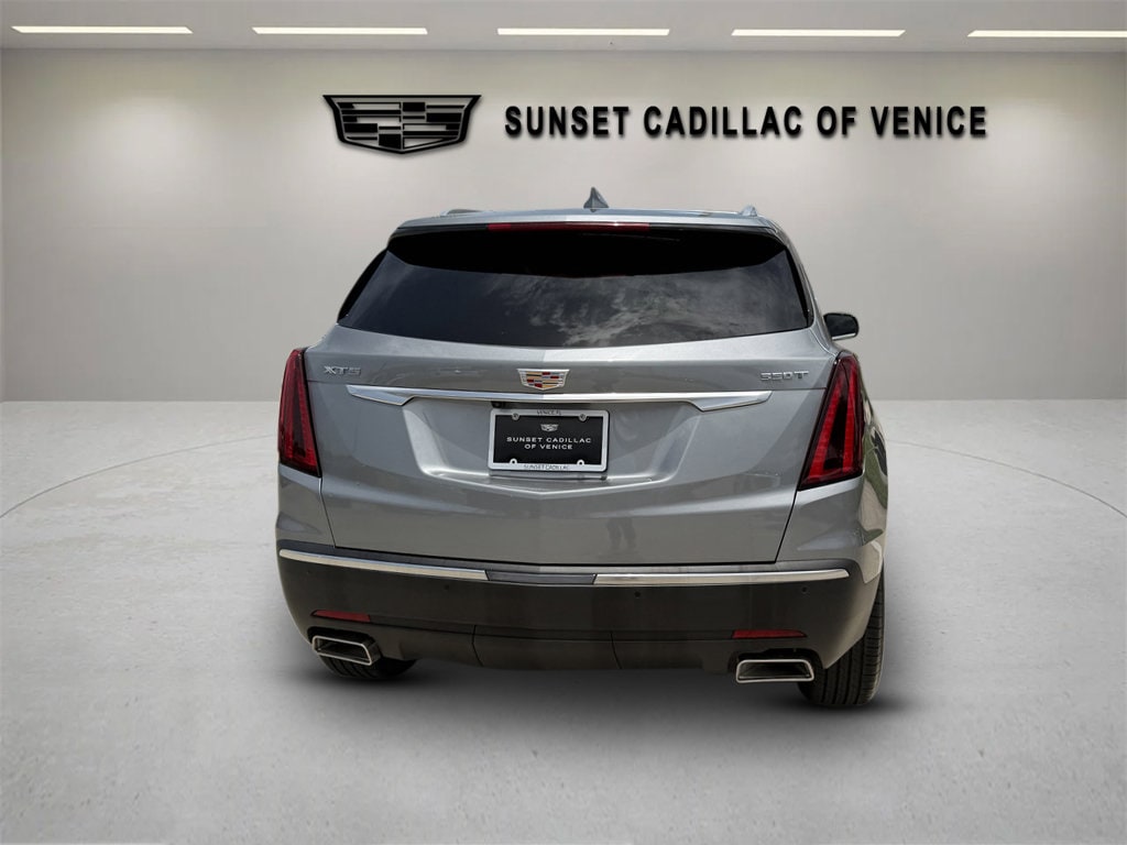 New 2026 CADILLAC XT5 Luxury SUV