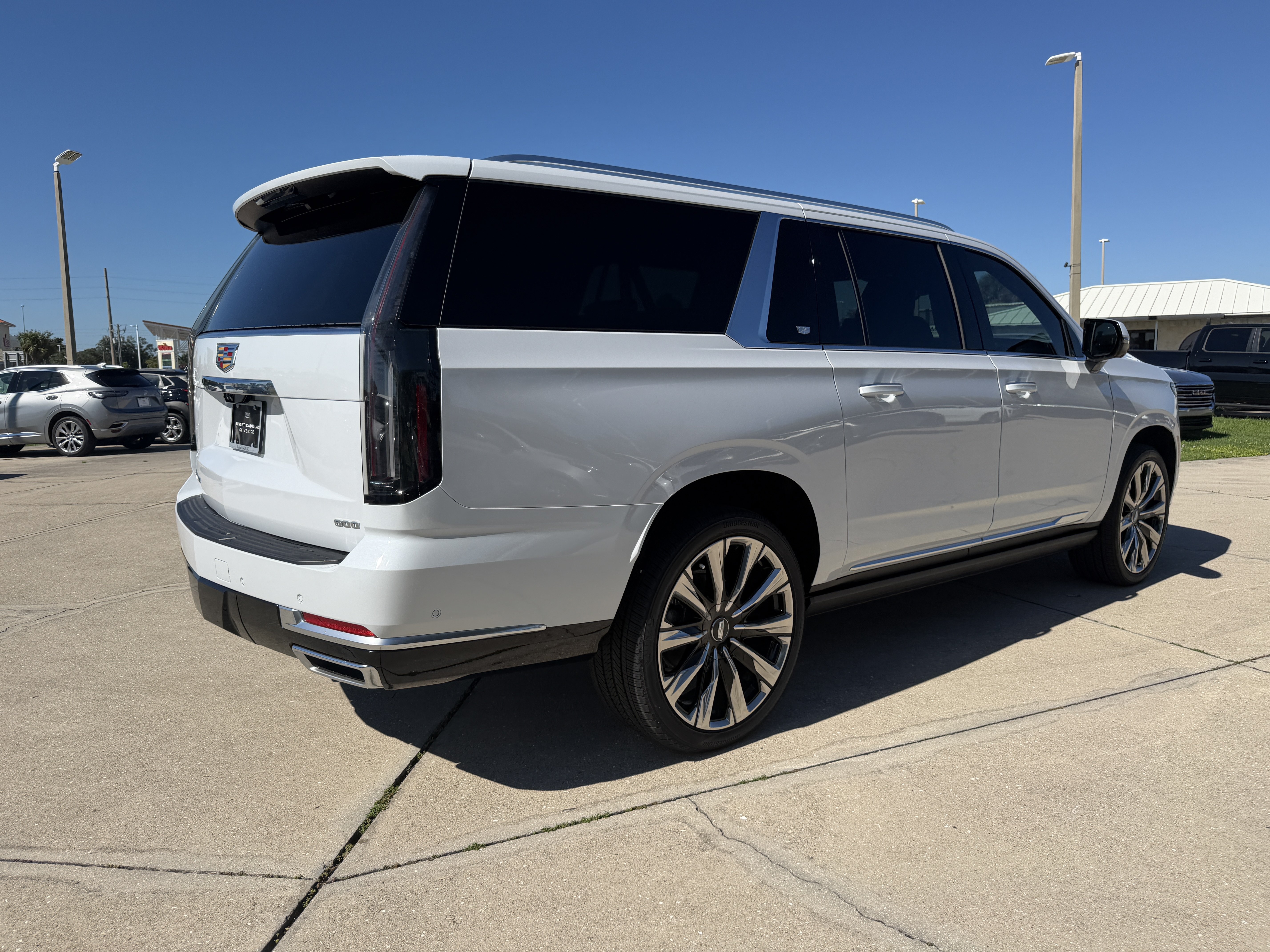 New 2026 CADILLAC Escalade ESV Luxury SUV