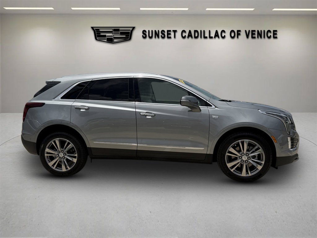 New 2026 CADILLAC XT5 Premium Luxury SUV