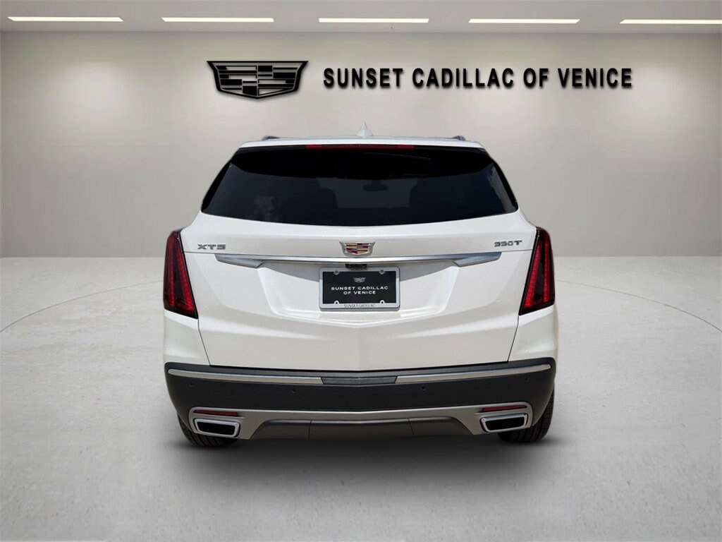 New 2026 CADILLAC XT5 Premium Luxury SUV