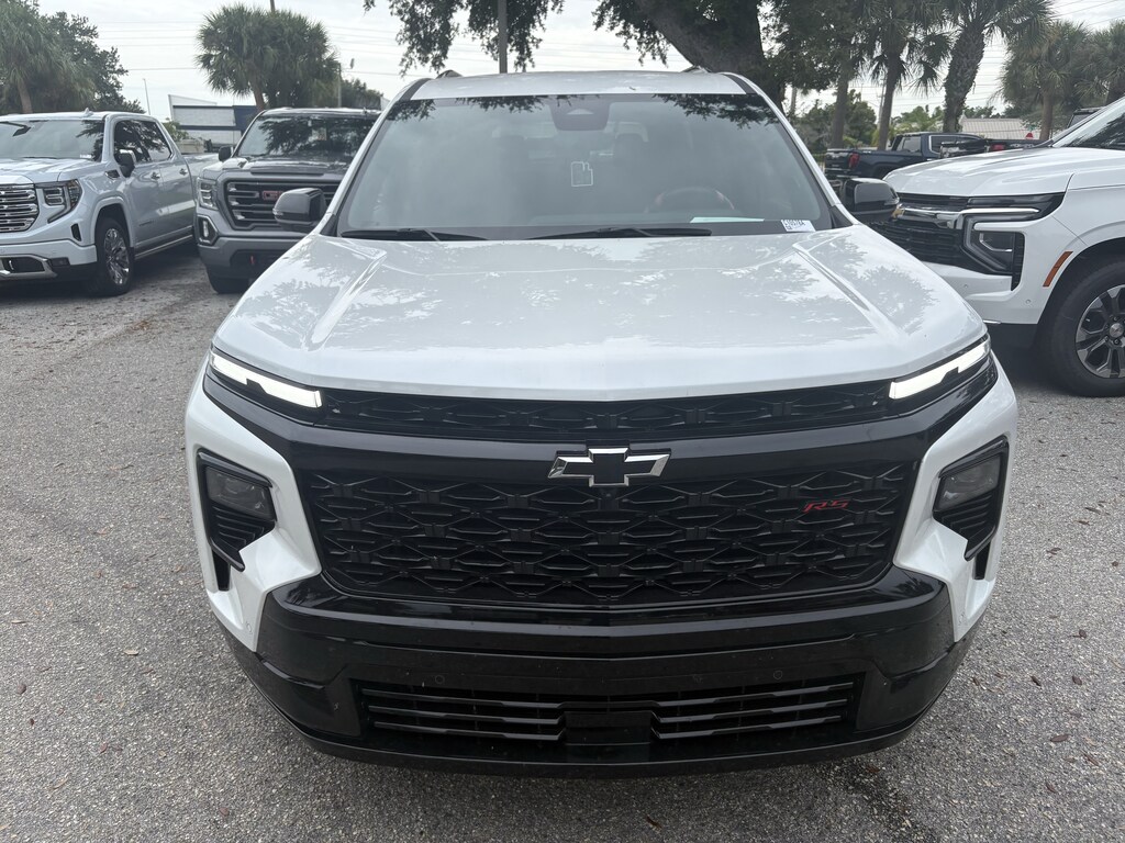 Used 2025 Chevrolet Traverse RS SUV