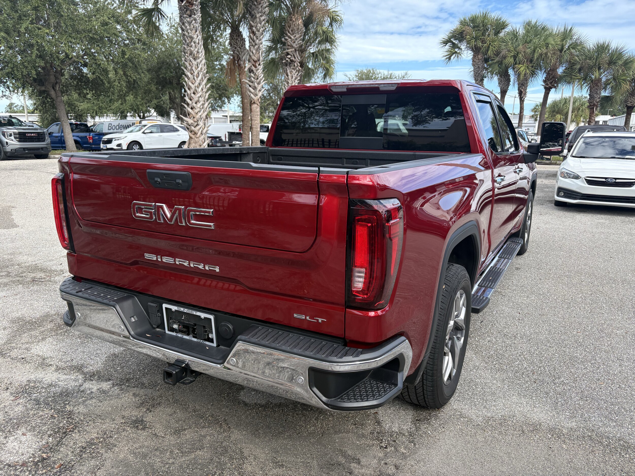 2025 GMC Sierra 1500 SLT - Photo 7