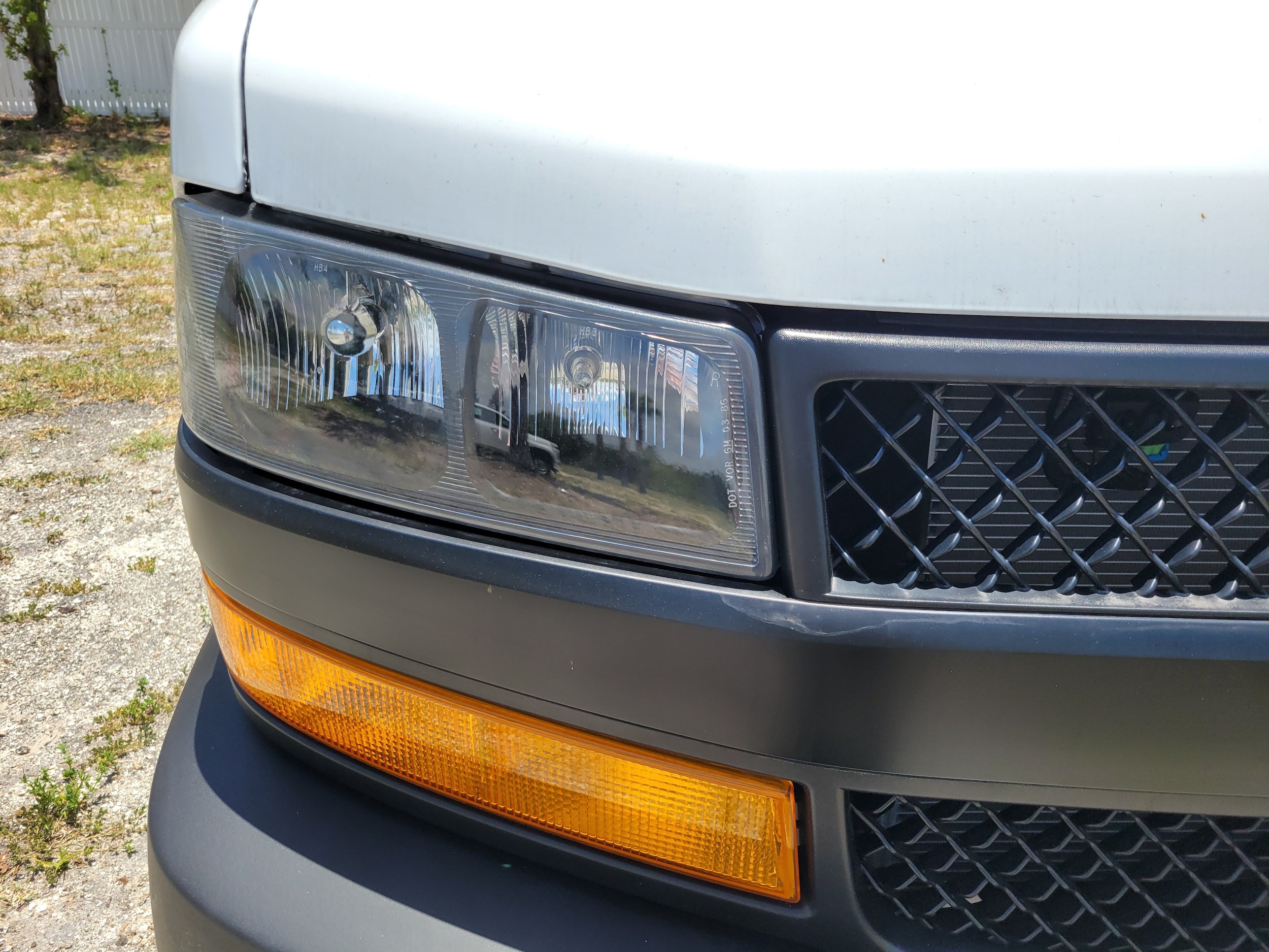 2025 Chevrolet Express Cargo Work Van - Photo 9