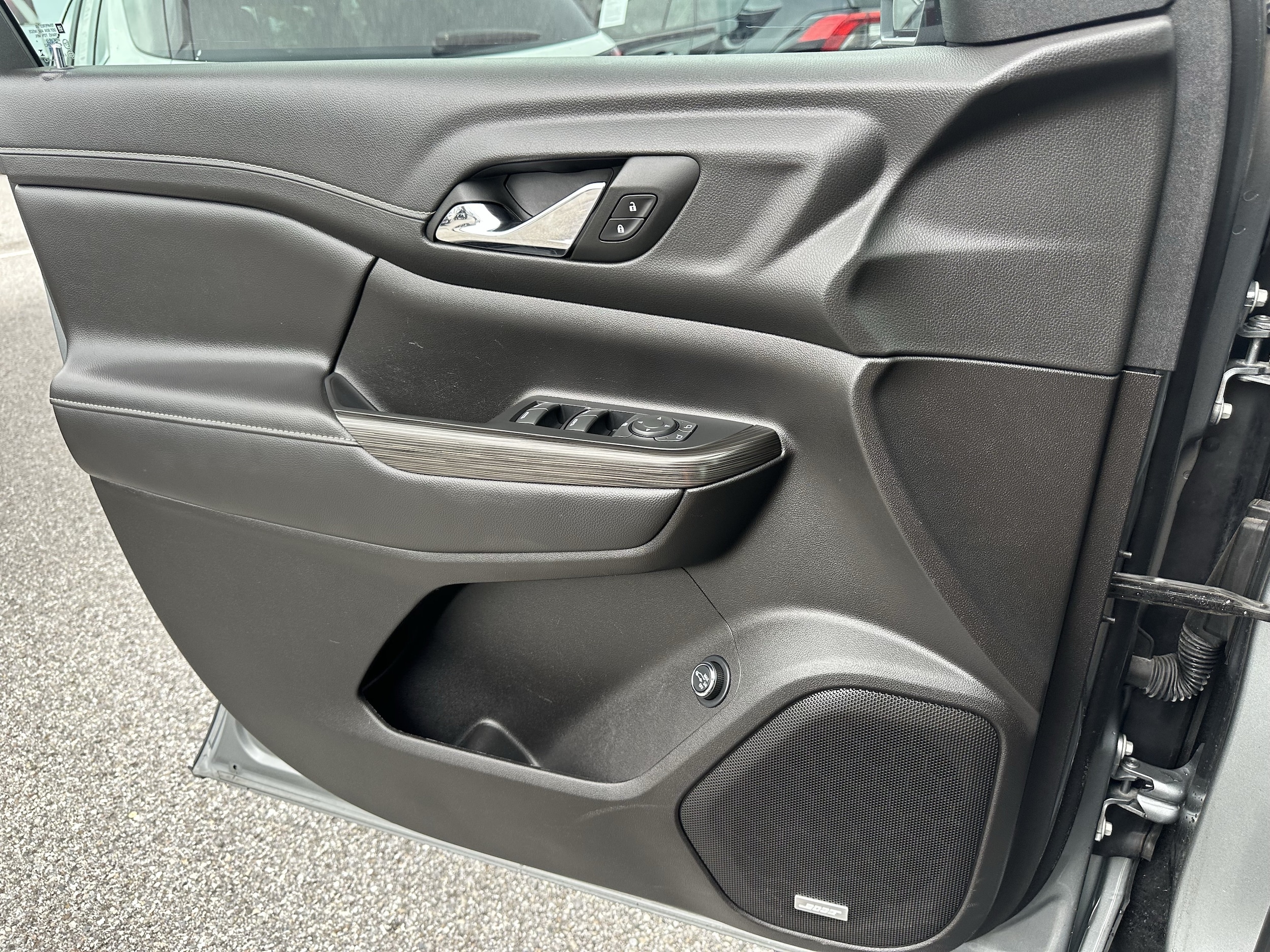 2023 GMC Acadia SLT - Photo 23