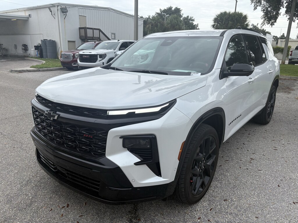 Used 2025 Chevrolet Traverse RS SUV