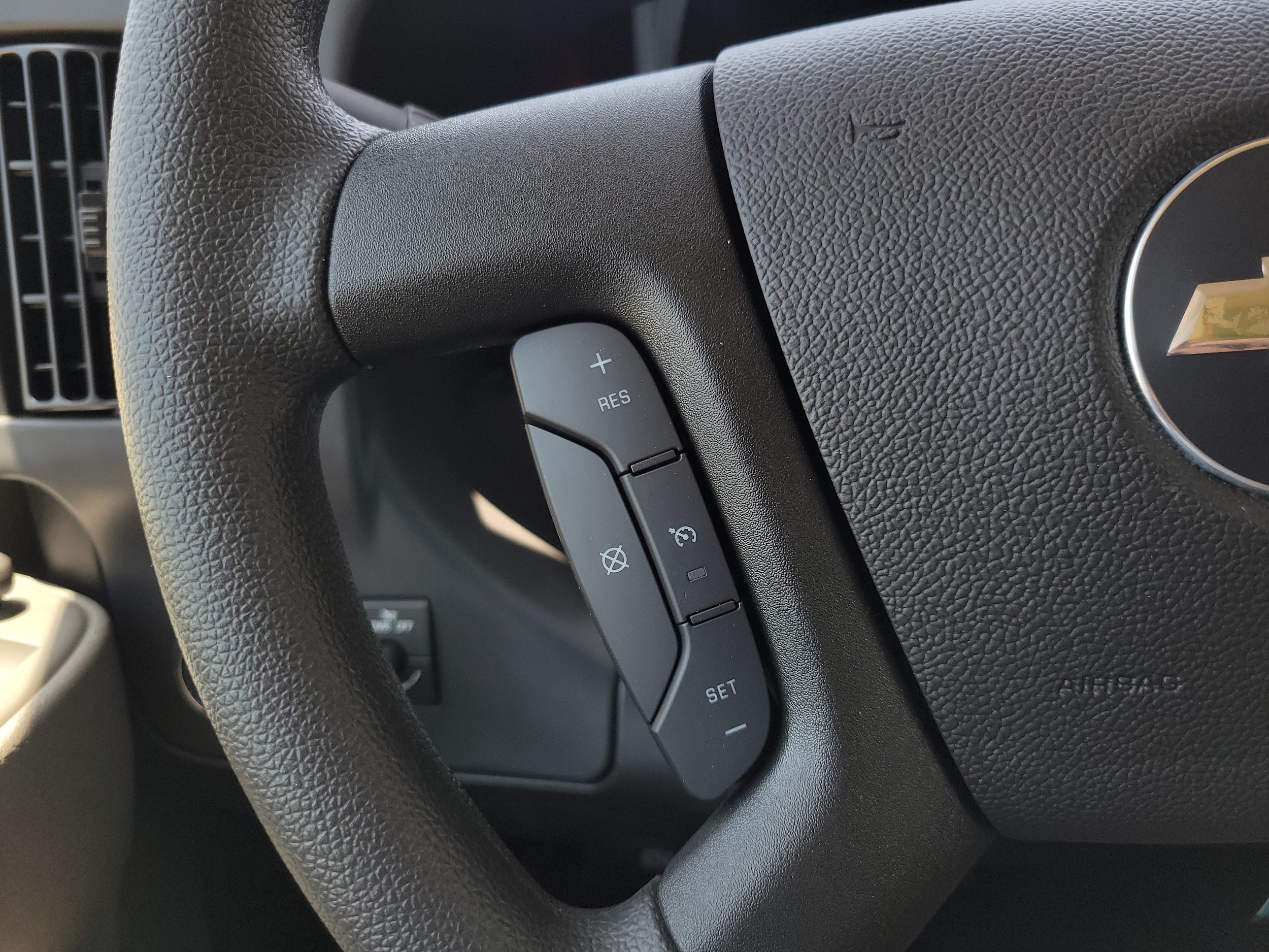 2025 Chevrolet Express Cargo Work Van - Photo 25