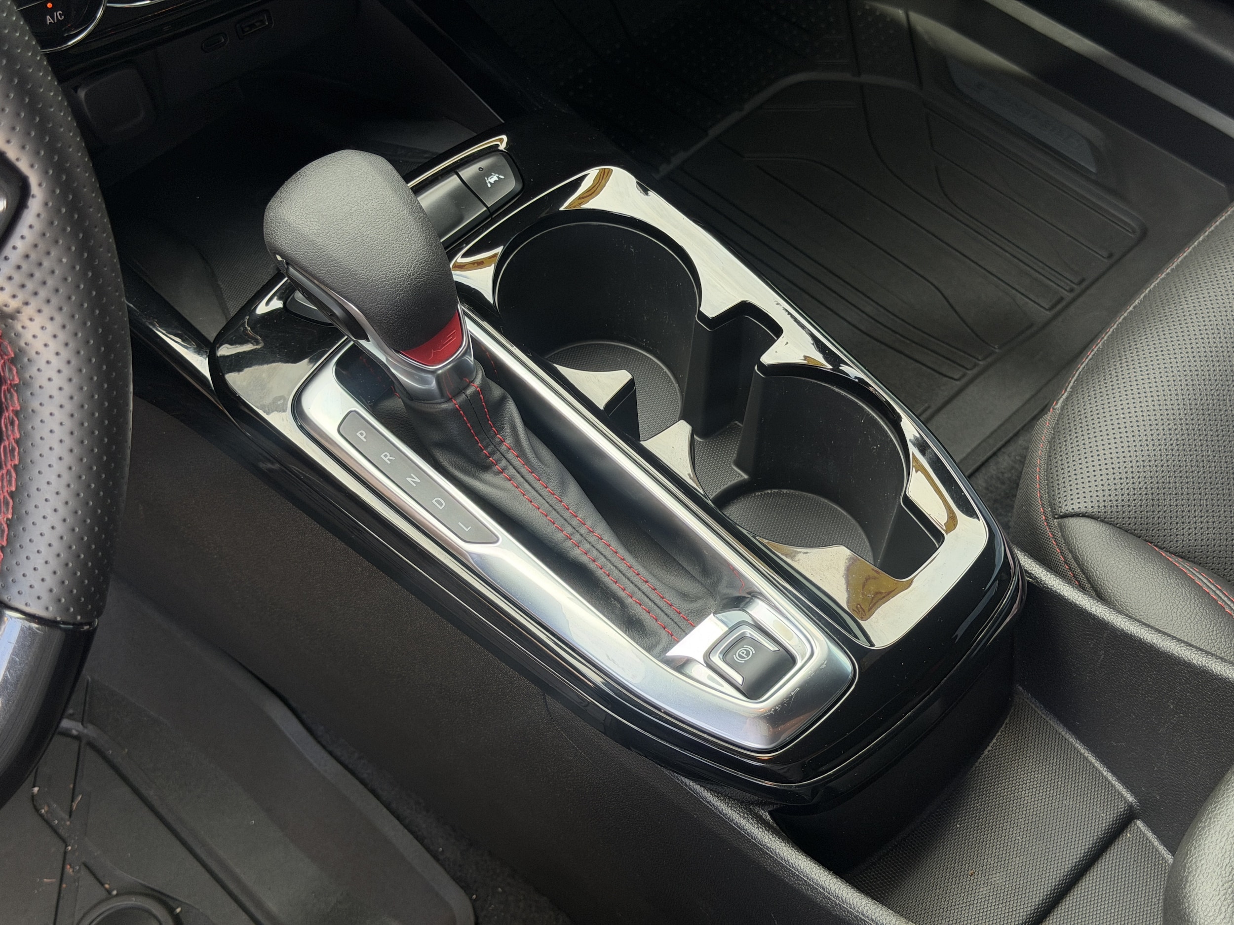 2024 Chevrolet Trax RS - Photo 26