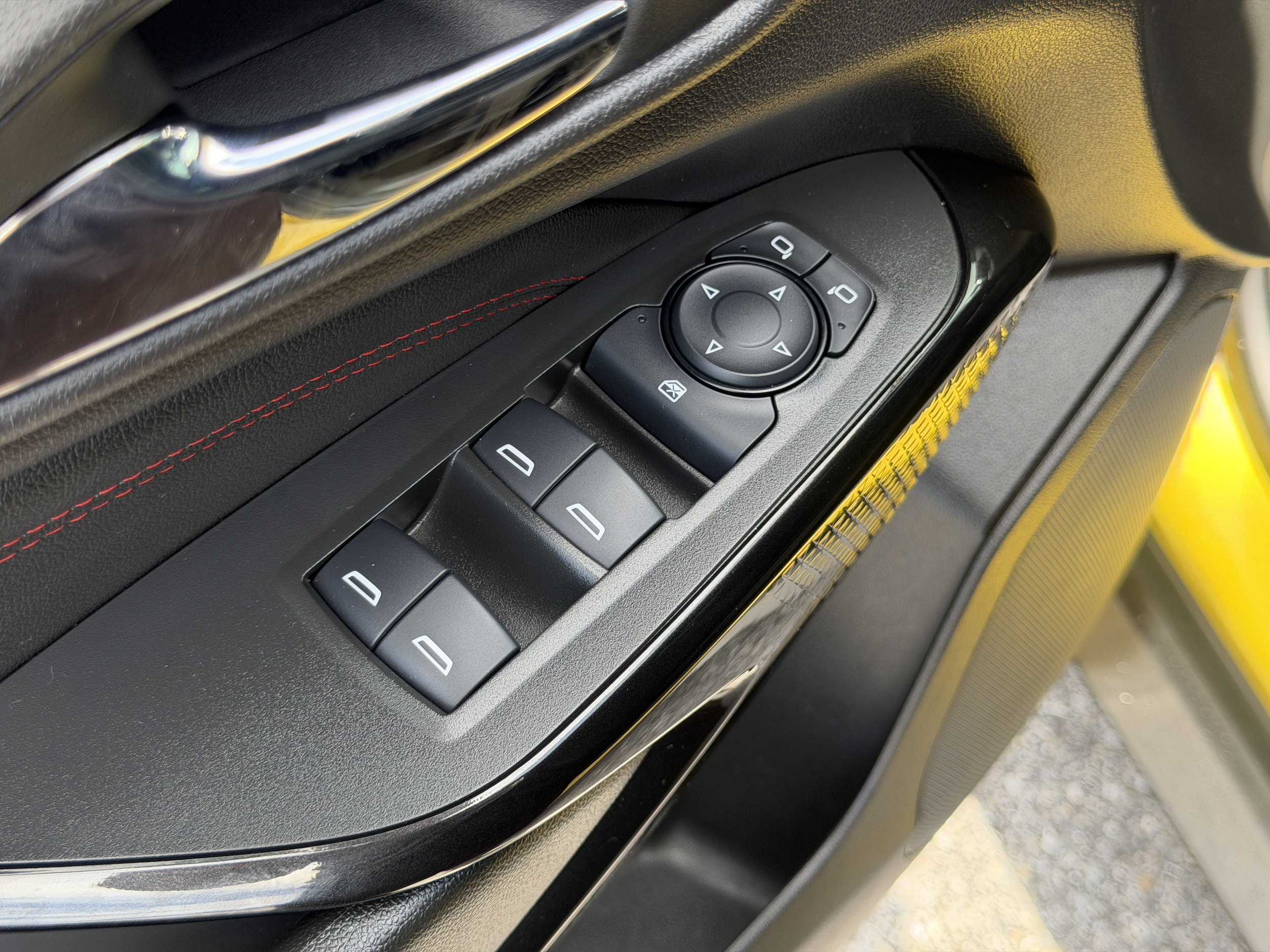 2024 Chevrolet Trax RS - Photo 18