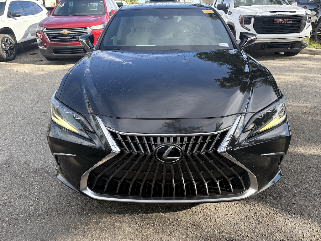 Used 2022 Lexus ES 350 Ultra Luxury Sedan