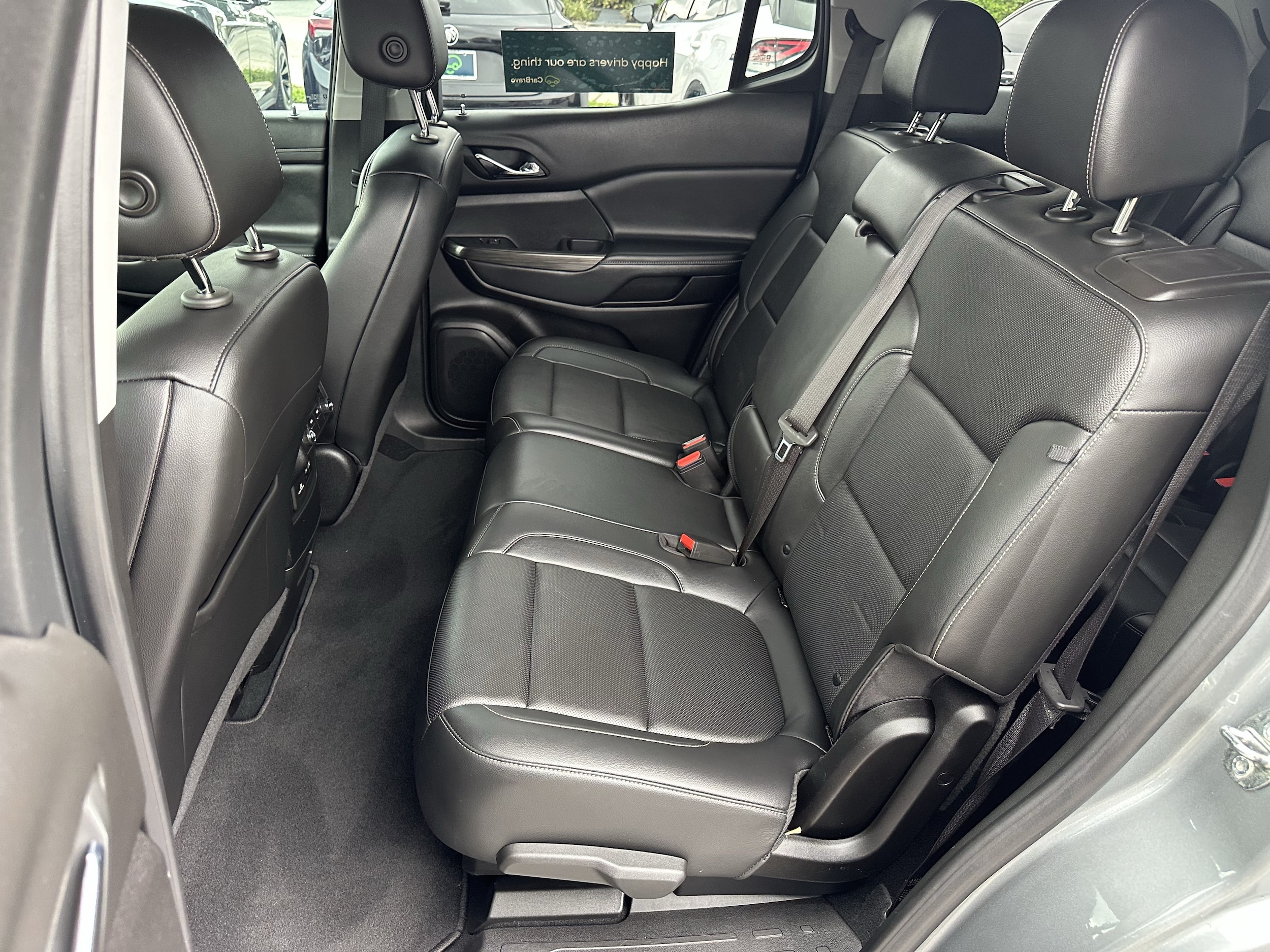 2023 GMC Acadia SLT - Photo 18
