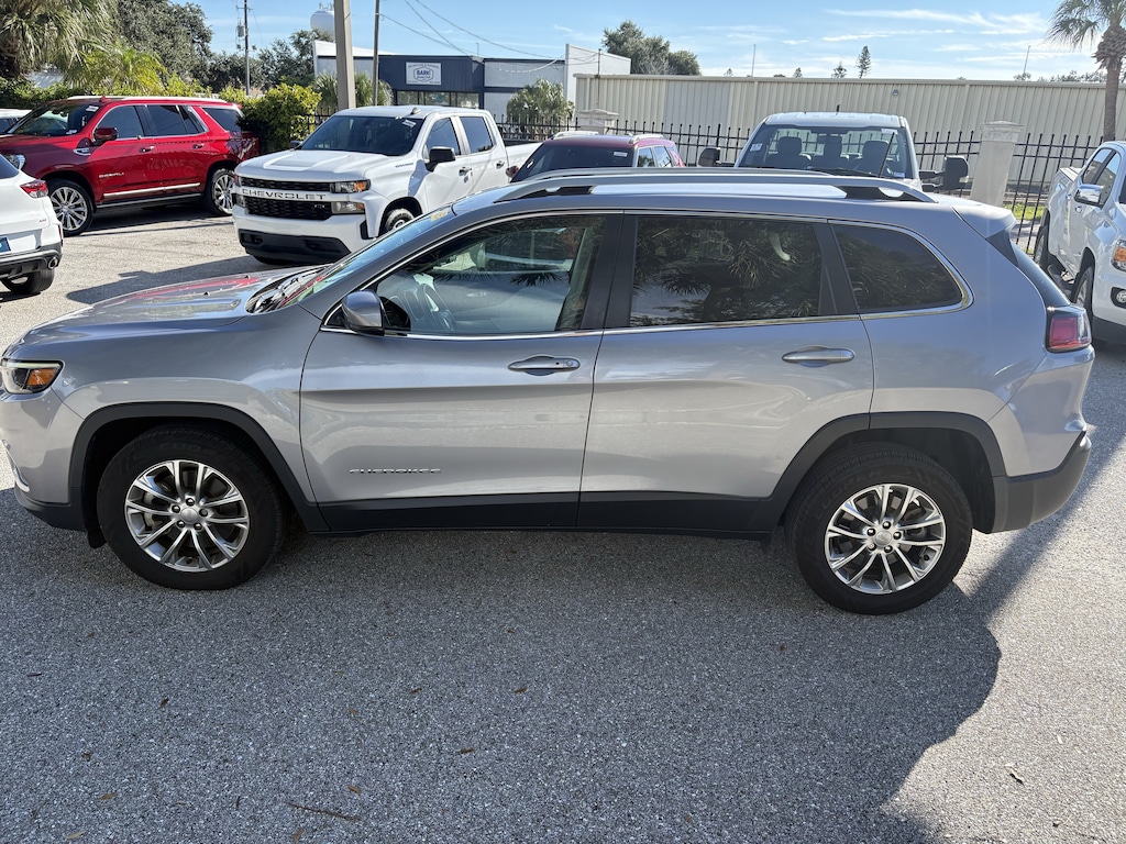 Used 2021 Jeep Cherokee Latitude Lux FWD SUV