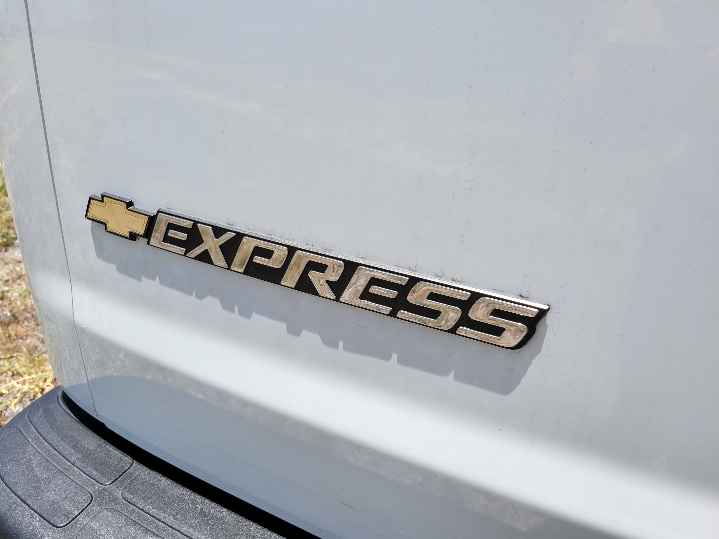 2025 Chevrolet Express Cargo Work Van - Photo 11