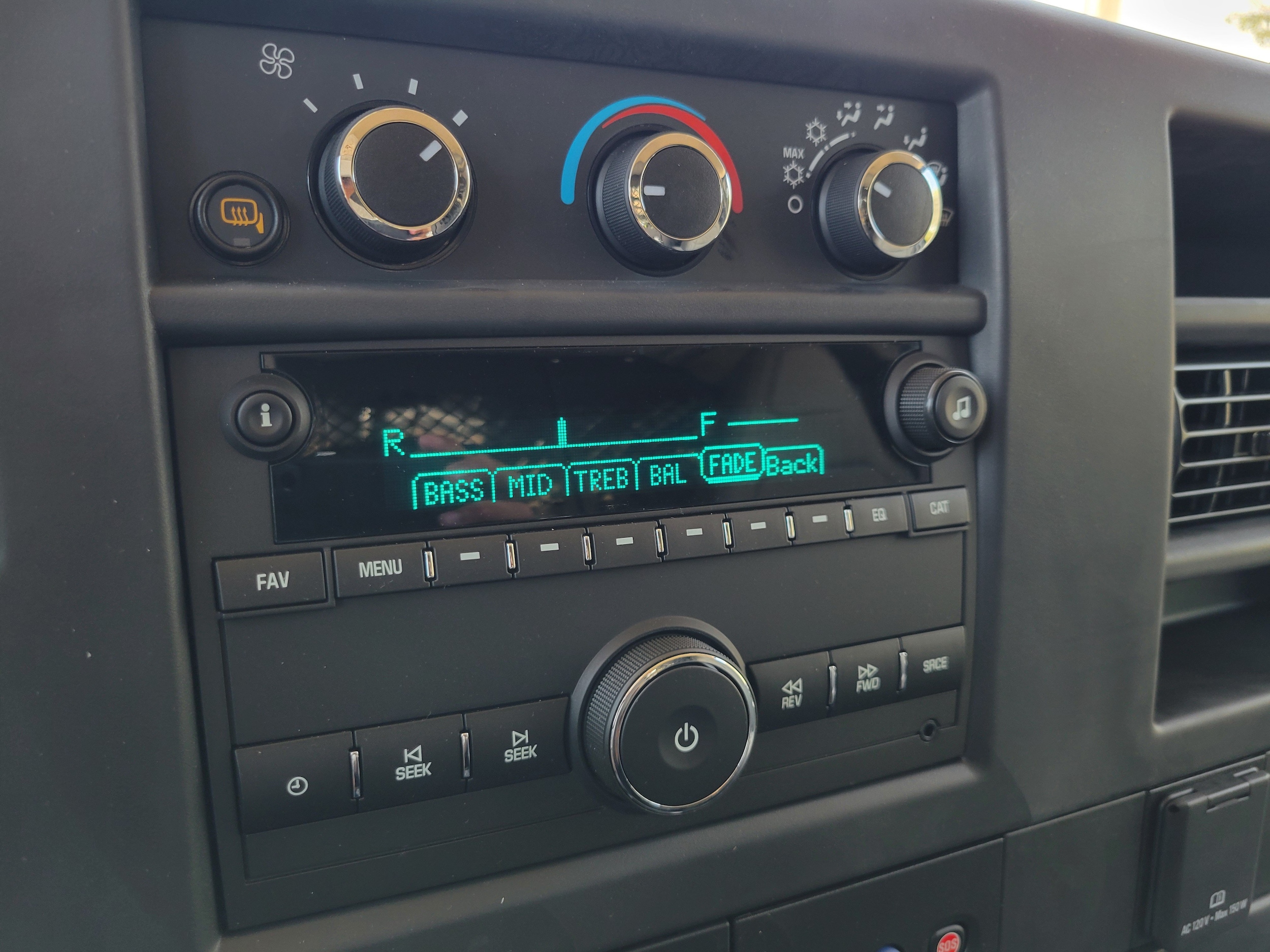 2025 Chevrolet Express Cargo Work Van - Photo 17