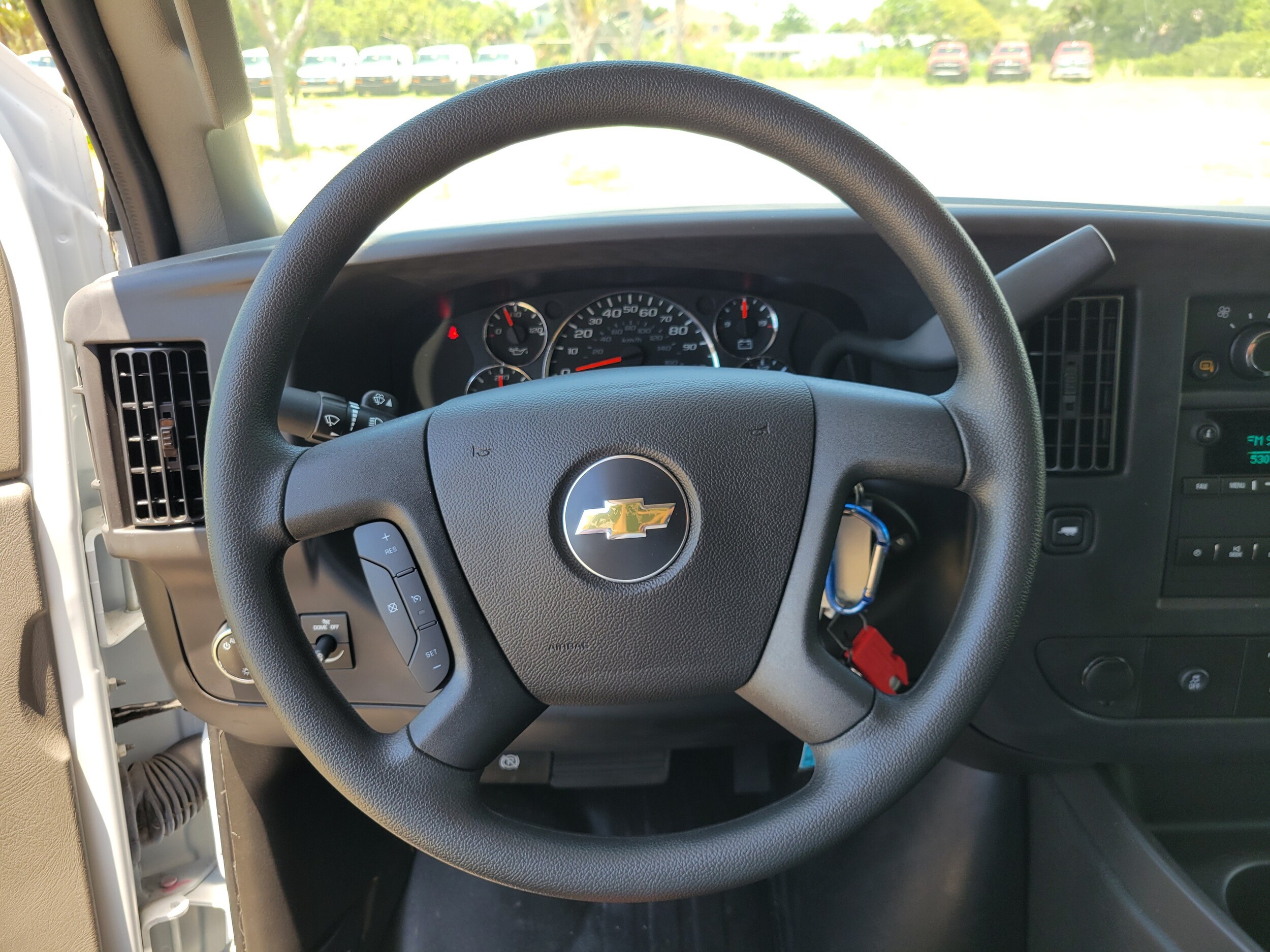 2025 Chevrolet Express Cargo Work Van - Photo 26