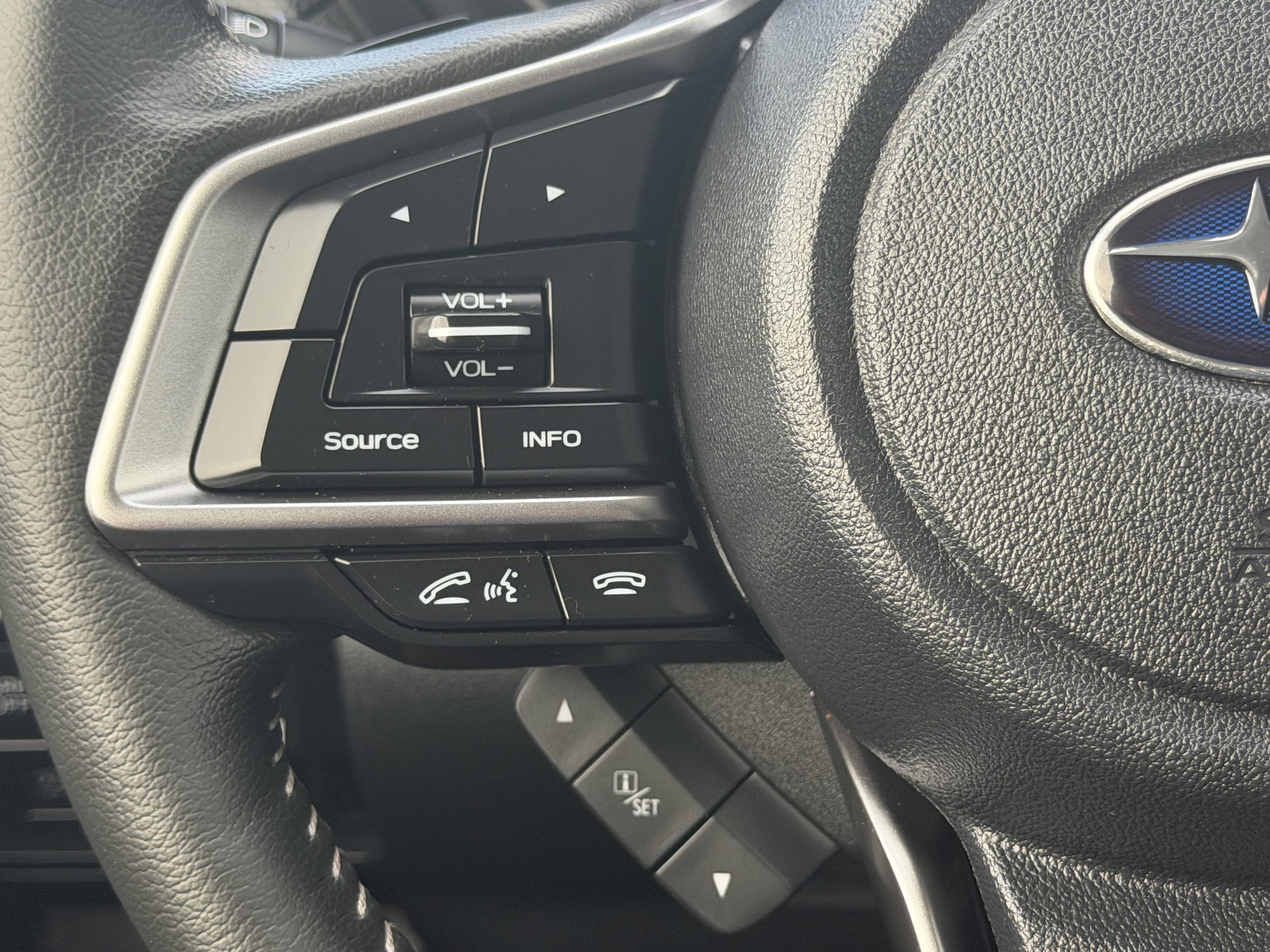 2022 Subaru Forester Limited - Photo 32