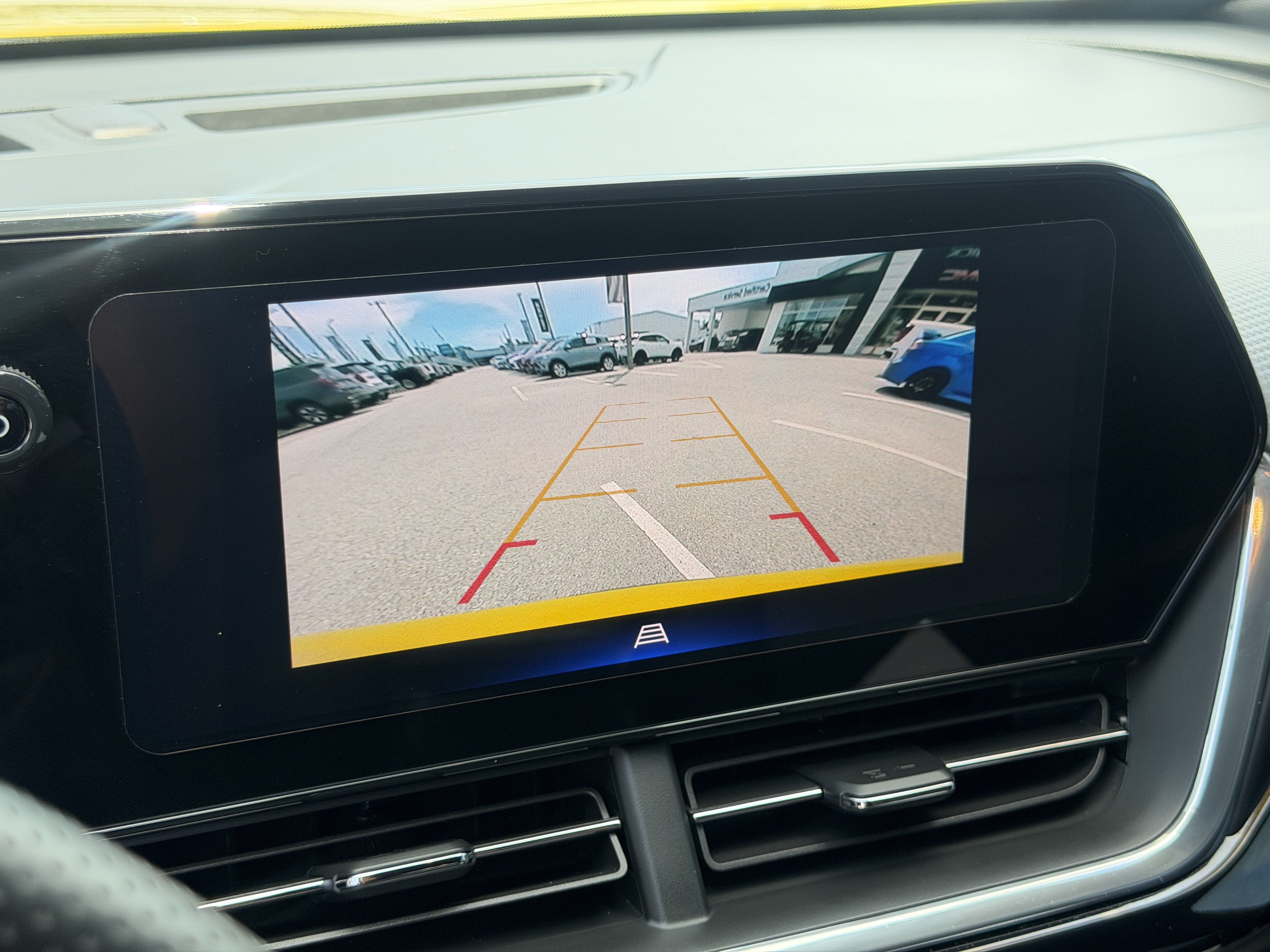 2024 Chevrolet Trax RS - Photo 24