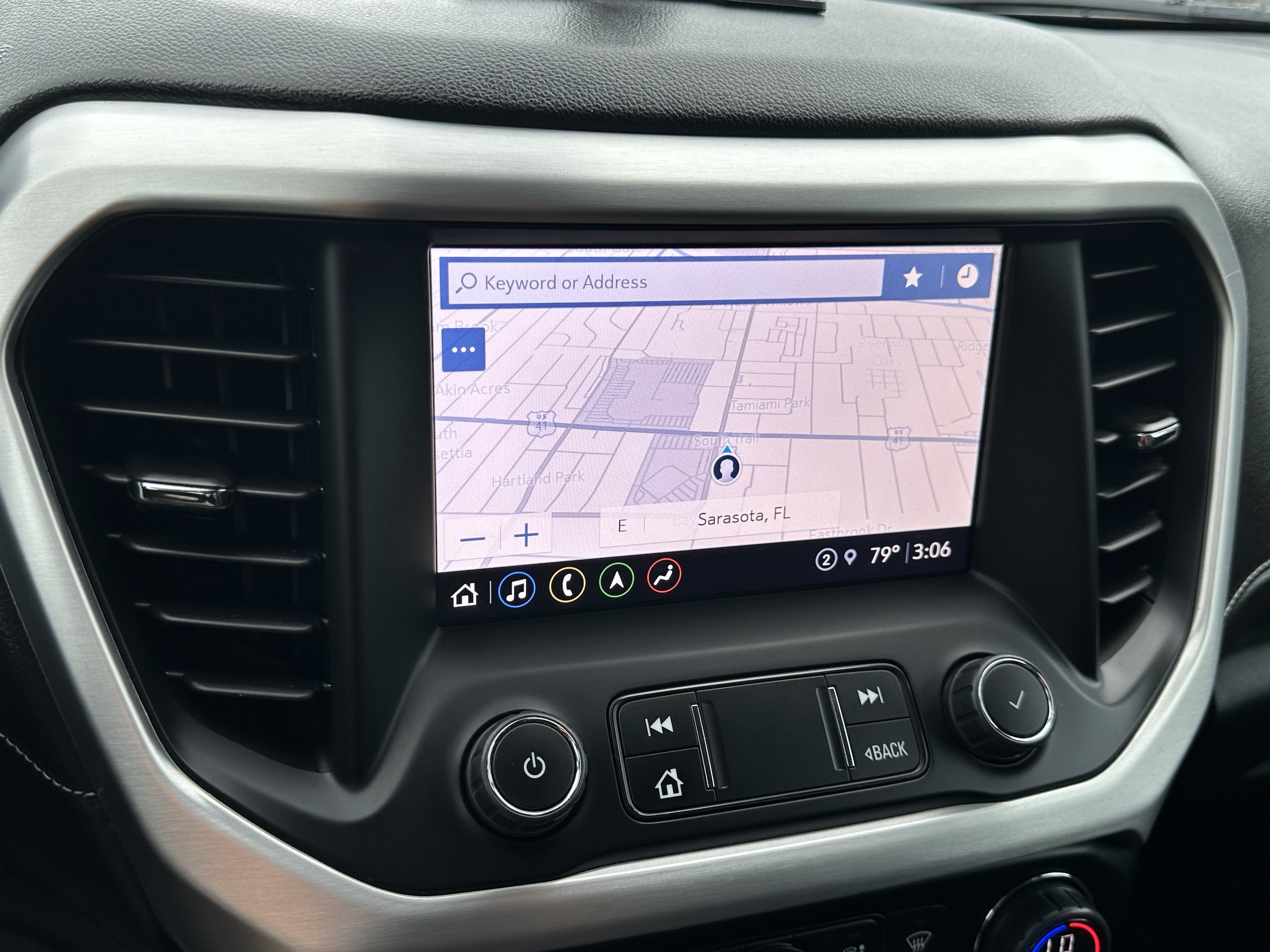2023 GMC Acadia SLT - Photo 29